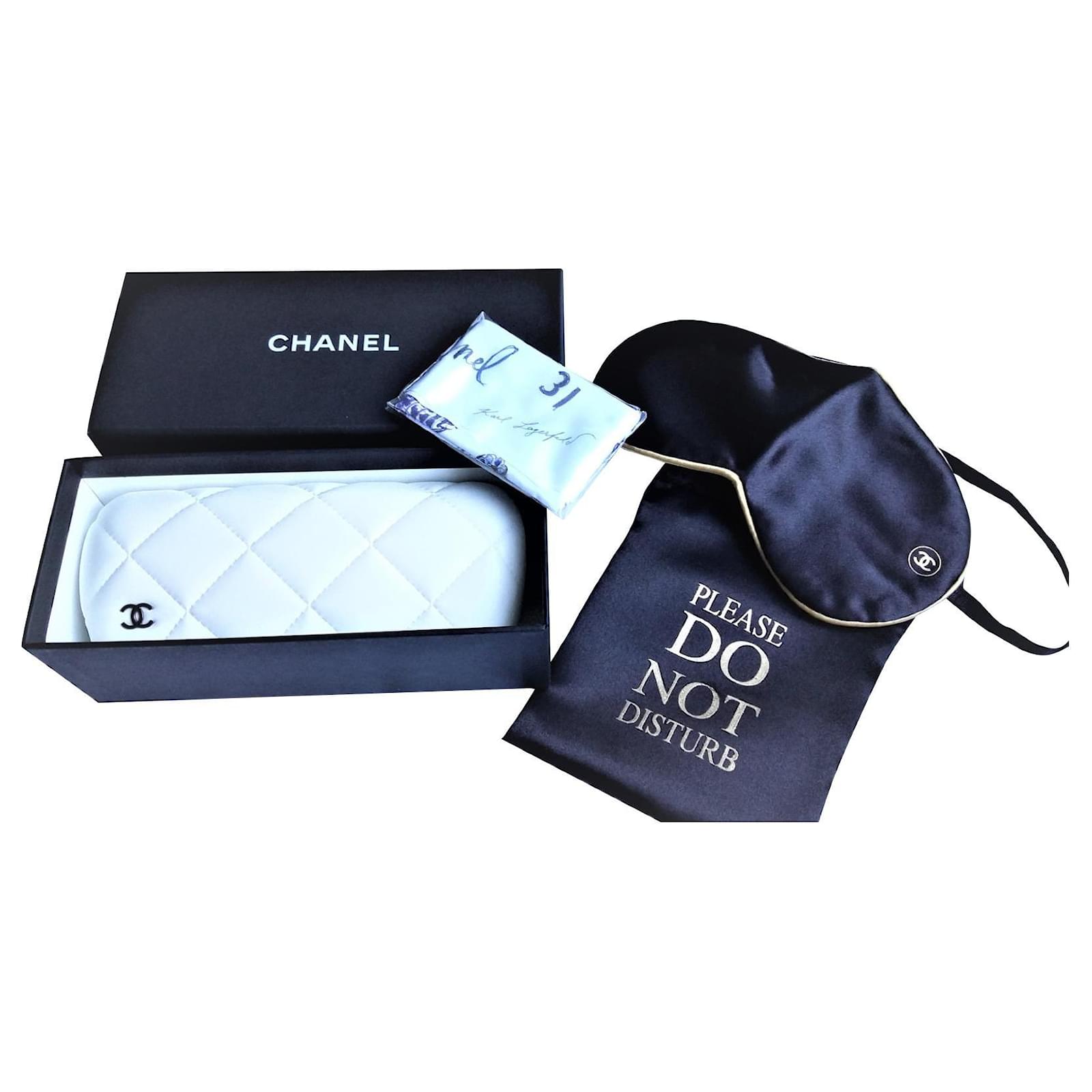 Chanel White case for glasses with cloth and relaxation mask gift  Leatherette ref.755162 - Joli Closet