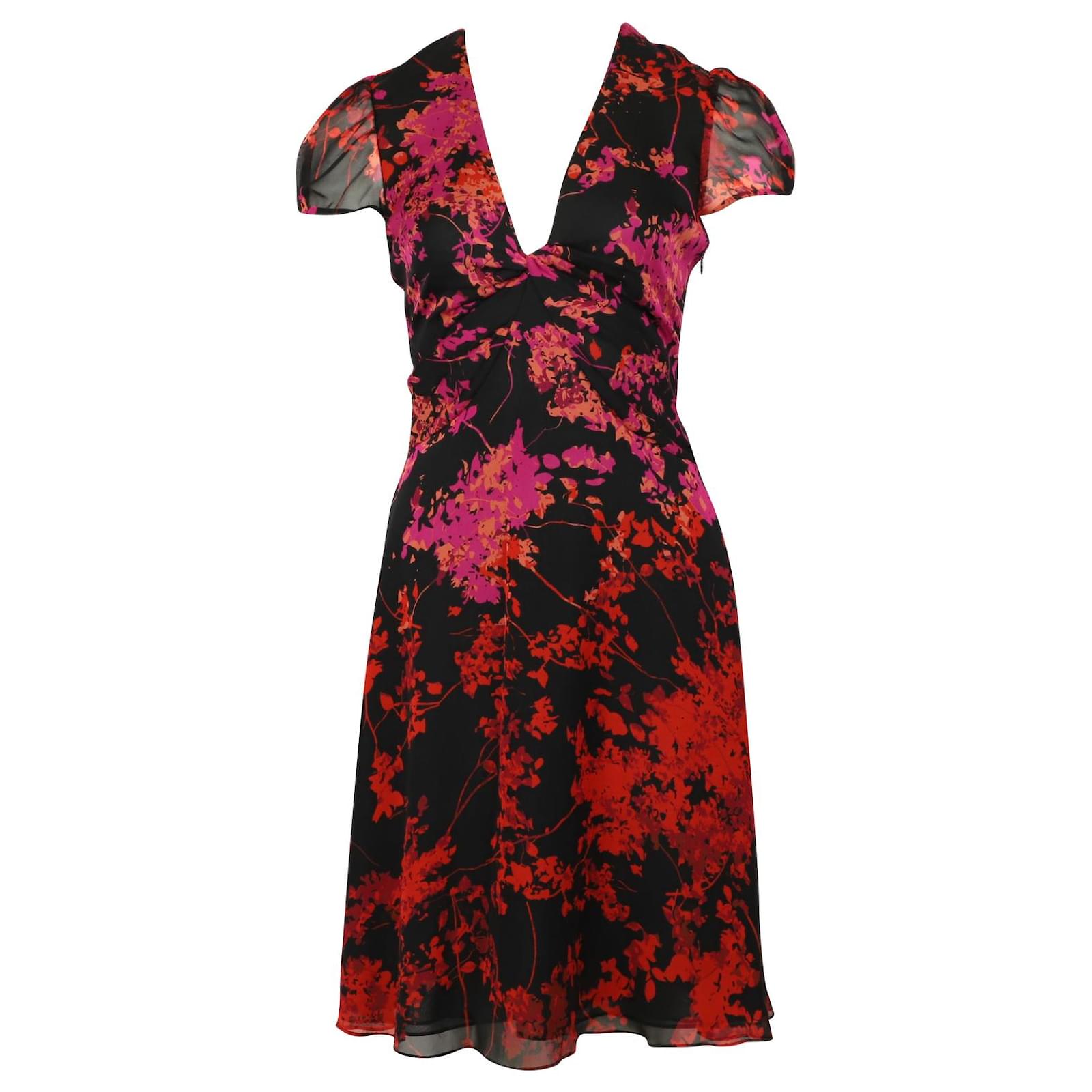 open lace back dress Diane von Furstenberg Julian Wrap Dress Asher Vermillion Floral Size 1 –  Celebrity Owned
