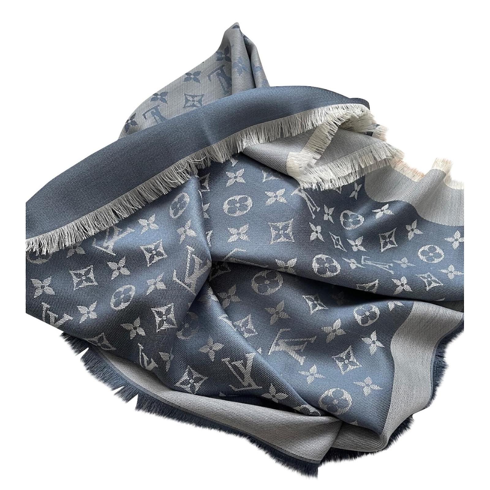 Louis Vuitton Long Scarf Monogram pattern Silver Gray Silk