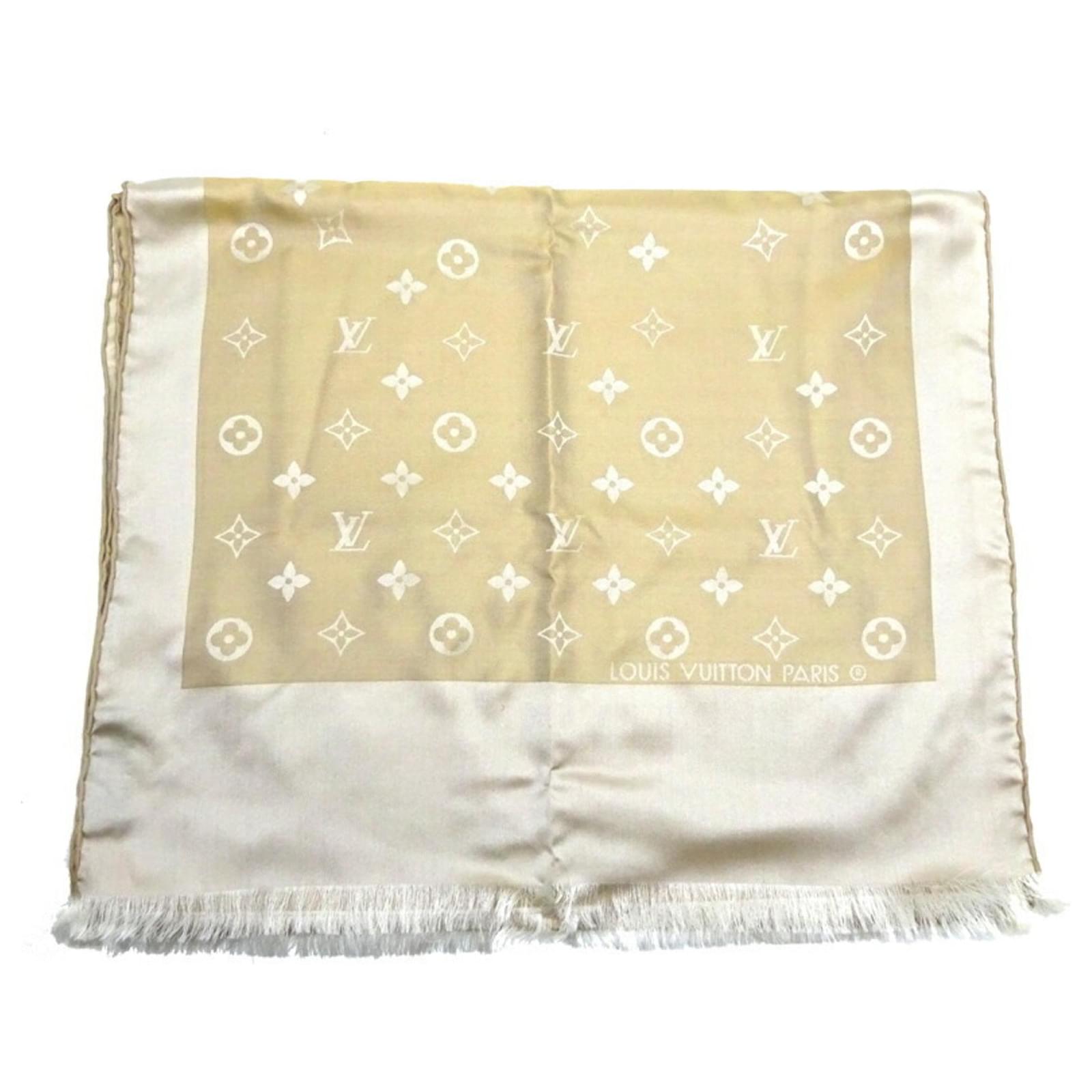 Louis Vuitton Beige Silk ref.758456 - Joli Closet