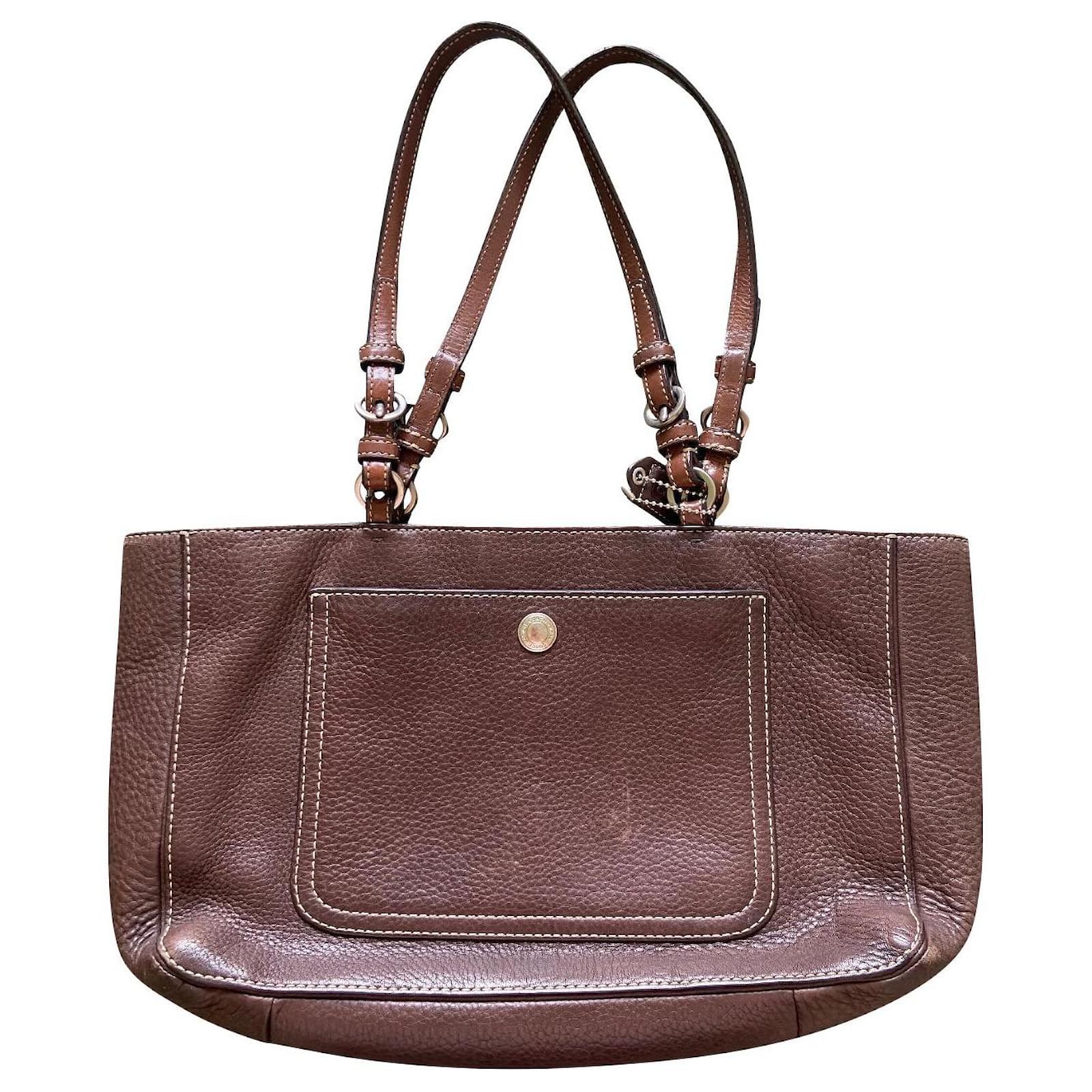 Coach Handbags Brown Leather ref.758828 Joli Closet