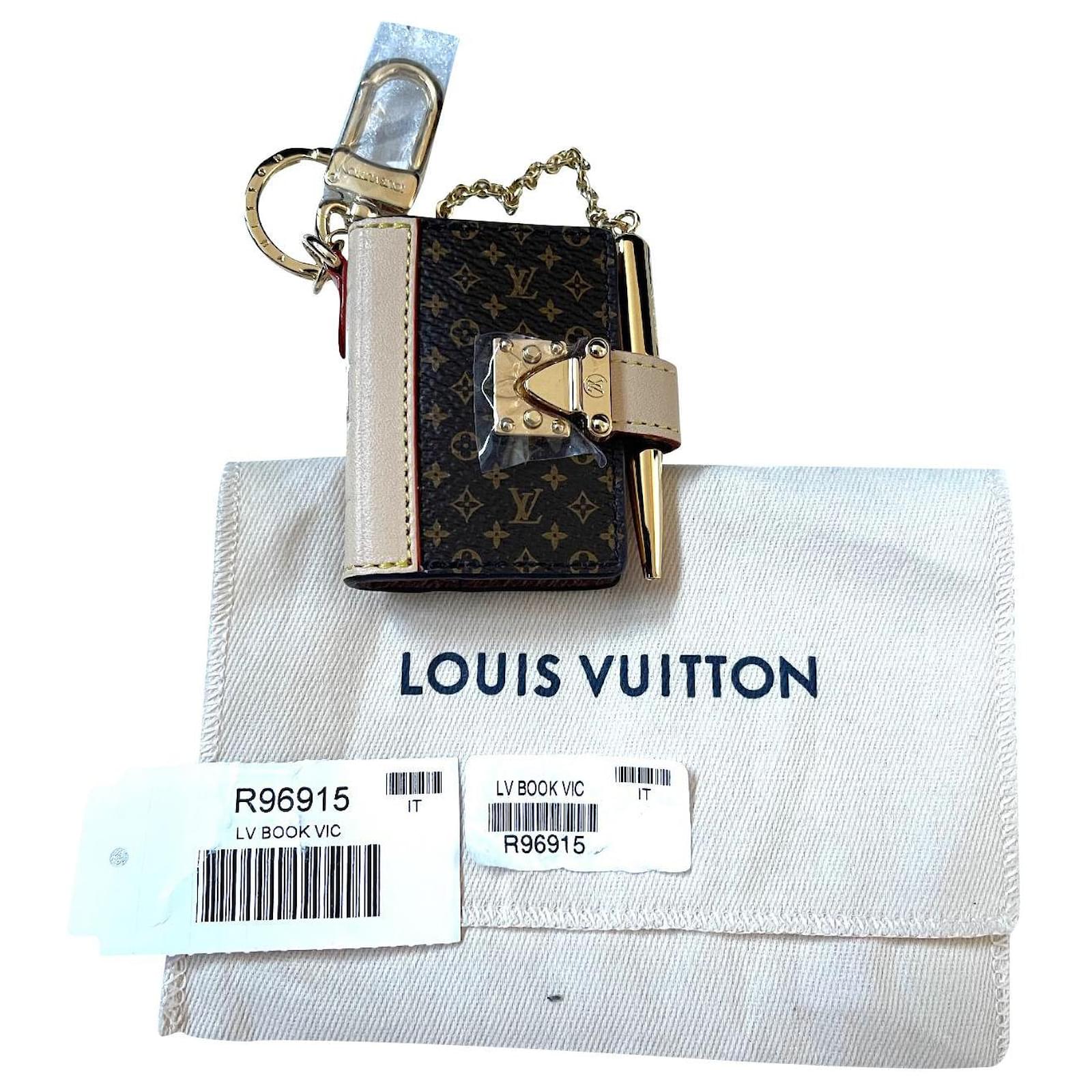 Louis VUITTON - Half-moon case - Brown Cloth ref.788697 - Joli Closet