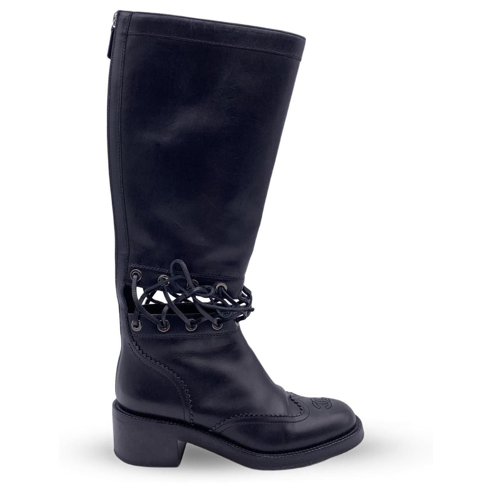 Chanel short boots size 39.5 black with silver - Gem