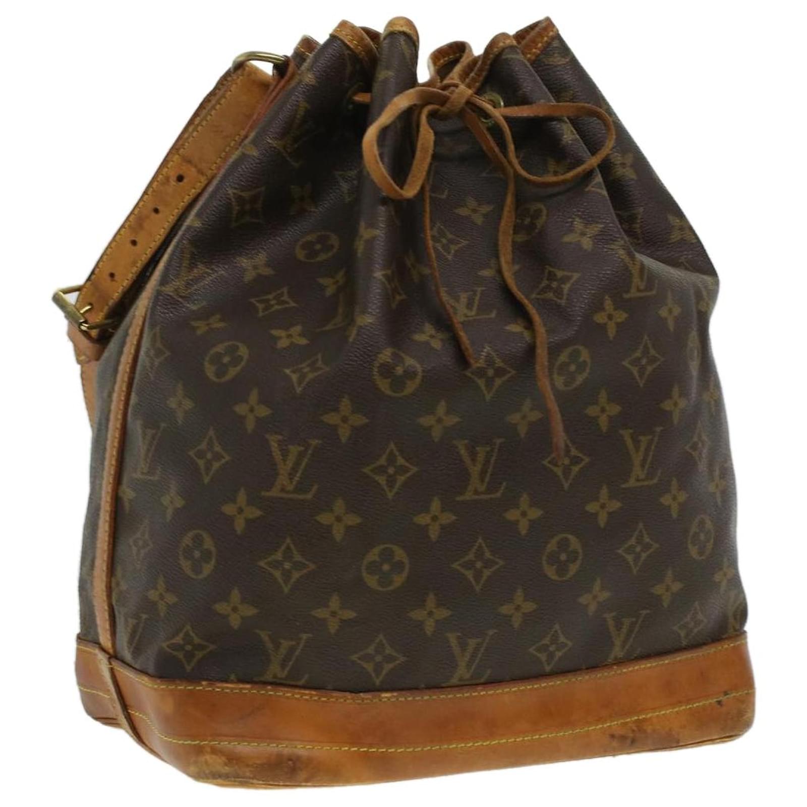 LOUIS VUITTON Monogram Noe Shoulder Bag M42224 LV Auth rz323