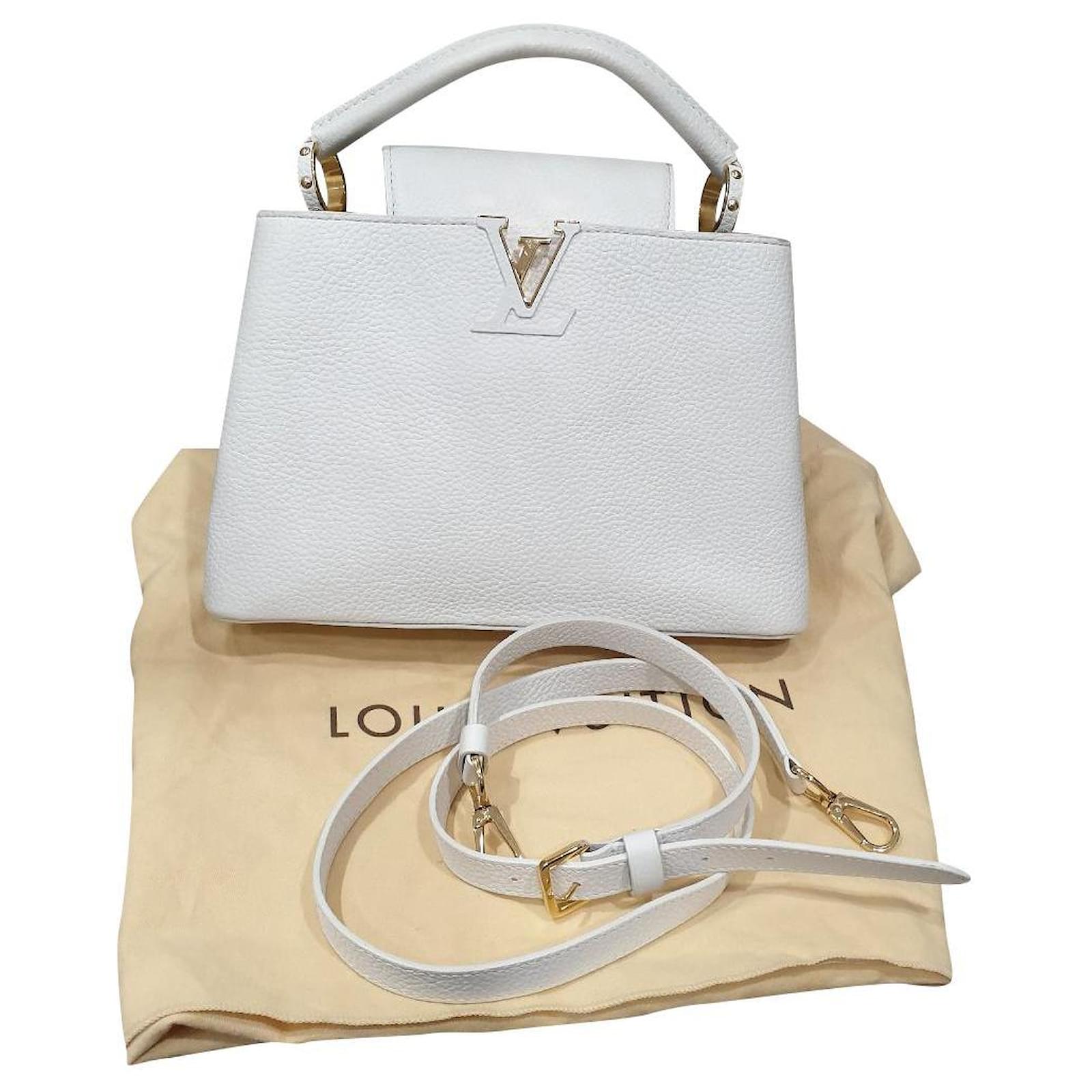 Capucines BB bag Louis Vuitton white grained leather ref.770674 - Joli  Closet