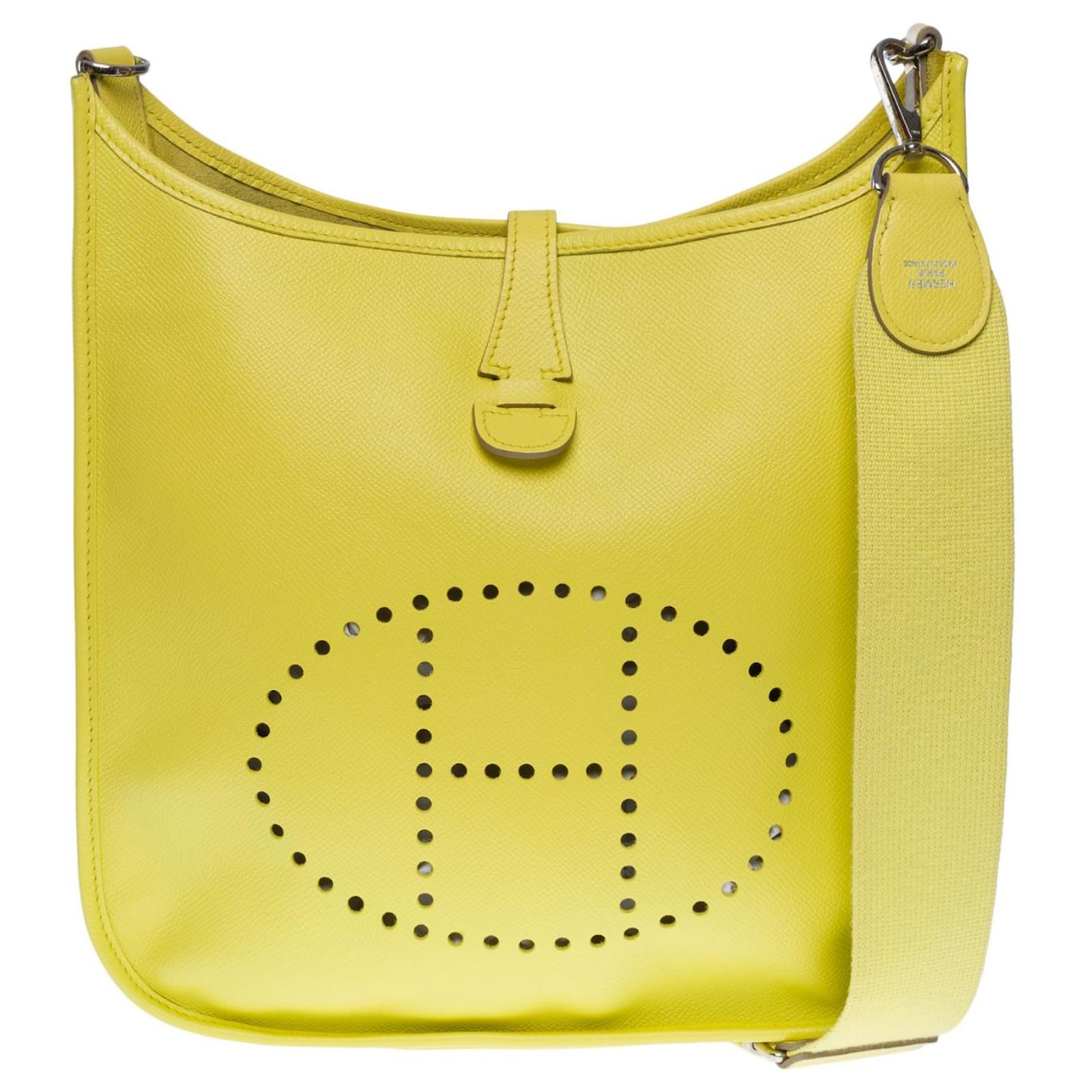 Hermès The iconic and luminous Hermes Evelyne PM shoulder bag in lime  yellow epsom leather, ref.771524 - Joli Closet