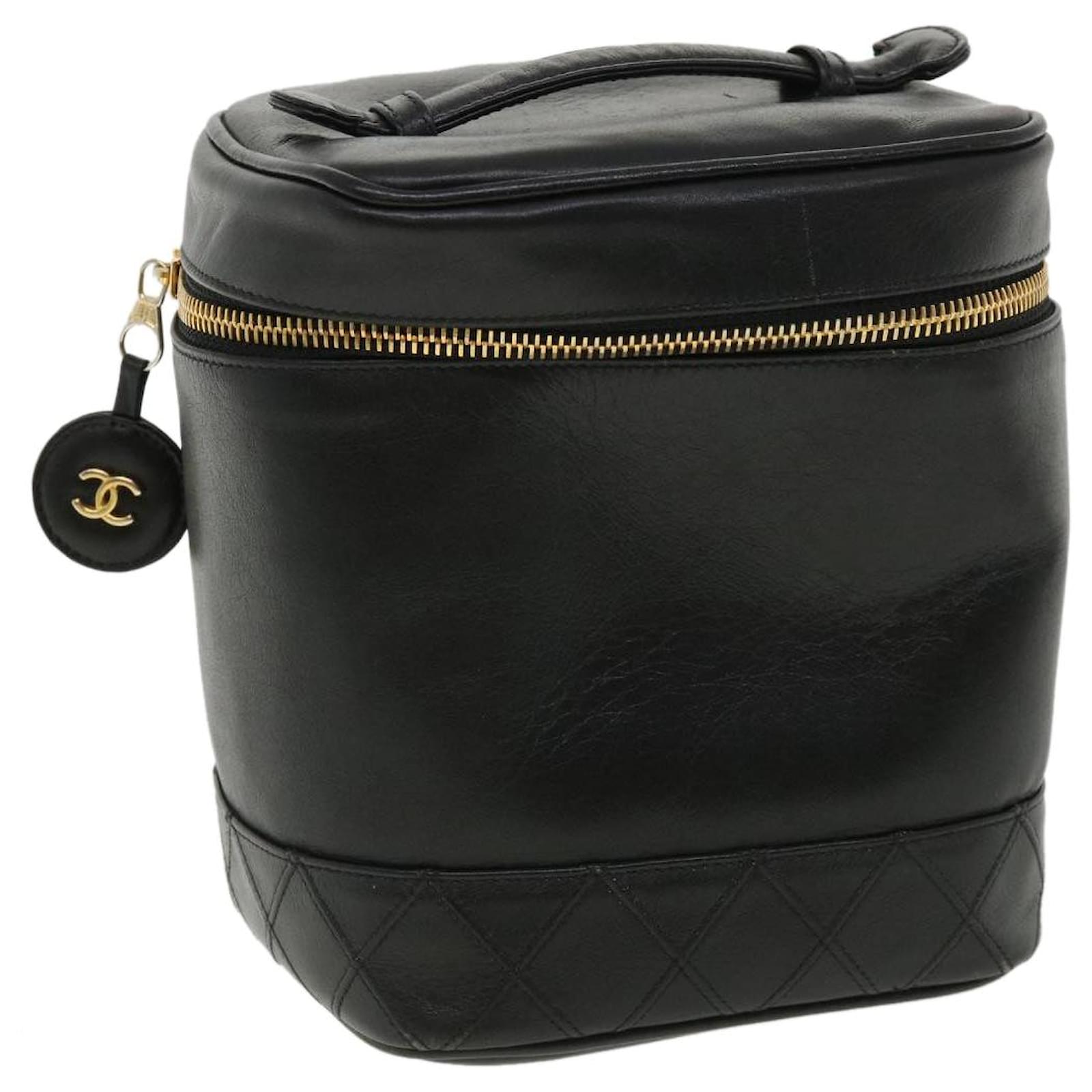 Chanel Vanity Black Leather Ref777715 Joli Closet