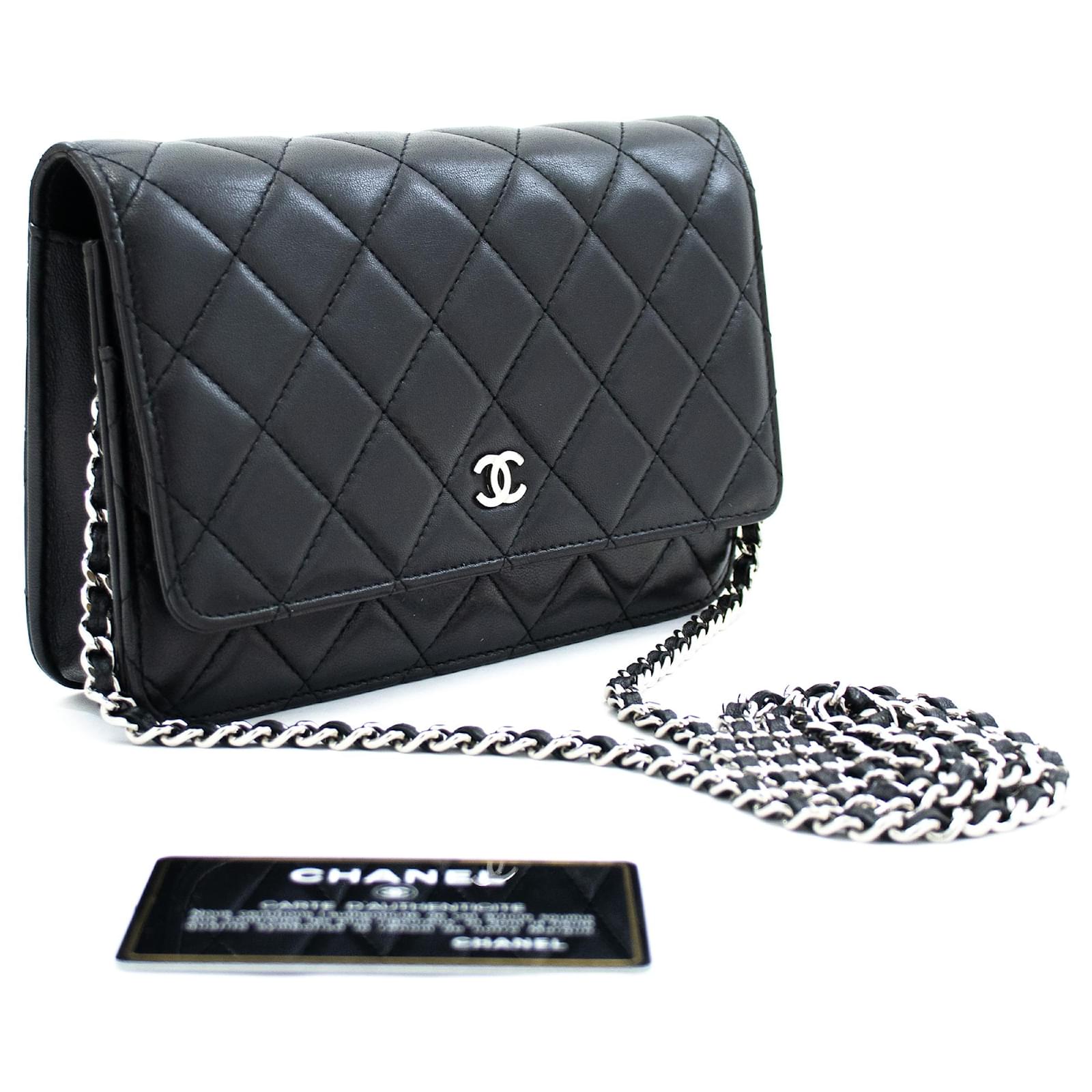 Black Wallet On Chain WOC Shoulder Bag Lambskin Leather ref.777785 - Joli Closet