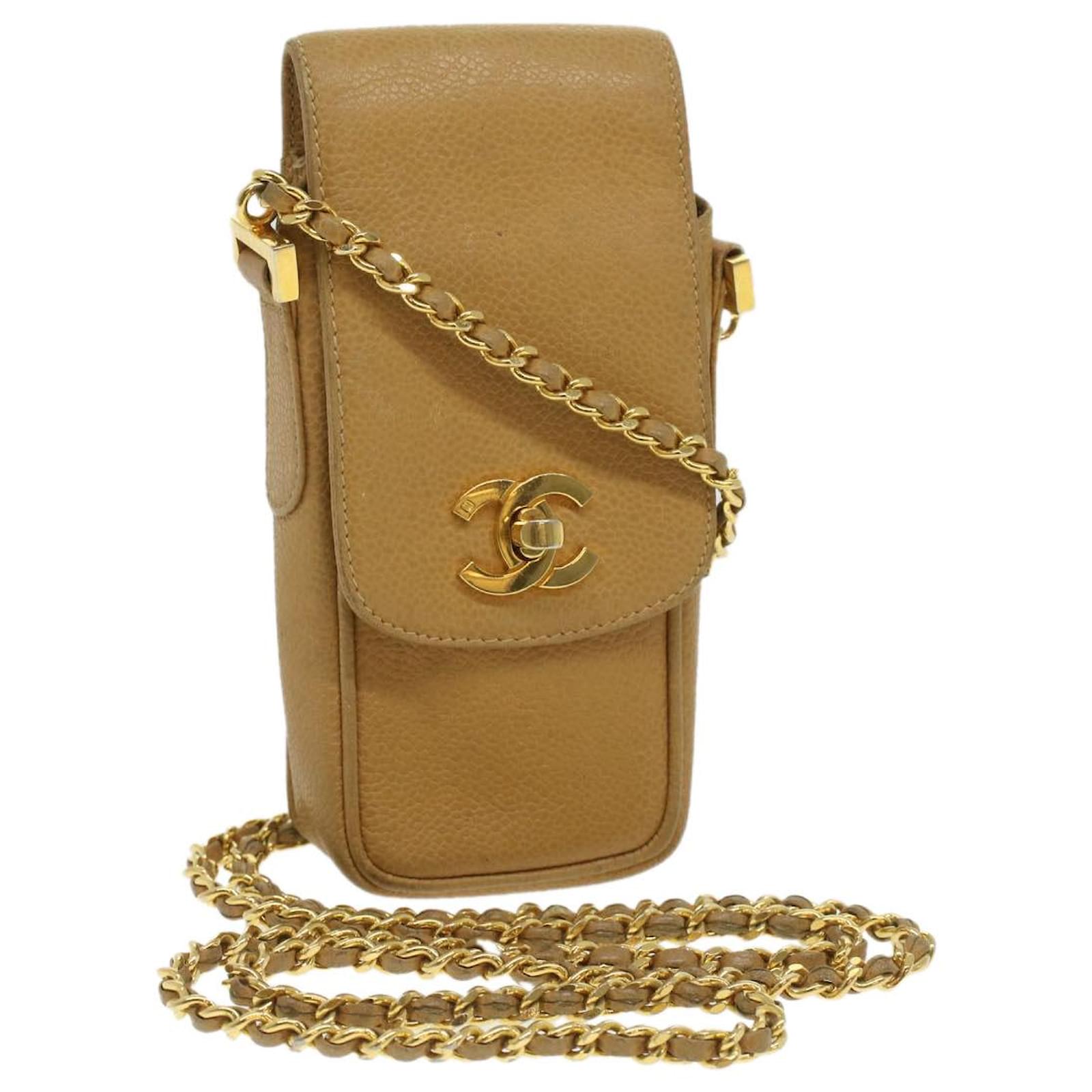CHANEL Turn Lock Chain pochette Shoulder Bag Caviar Skin Beige CC Auth  bs3784 ref.781627 - Joli Closet