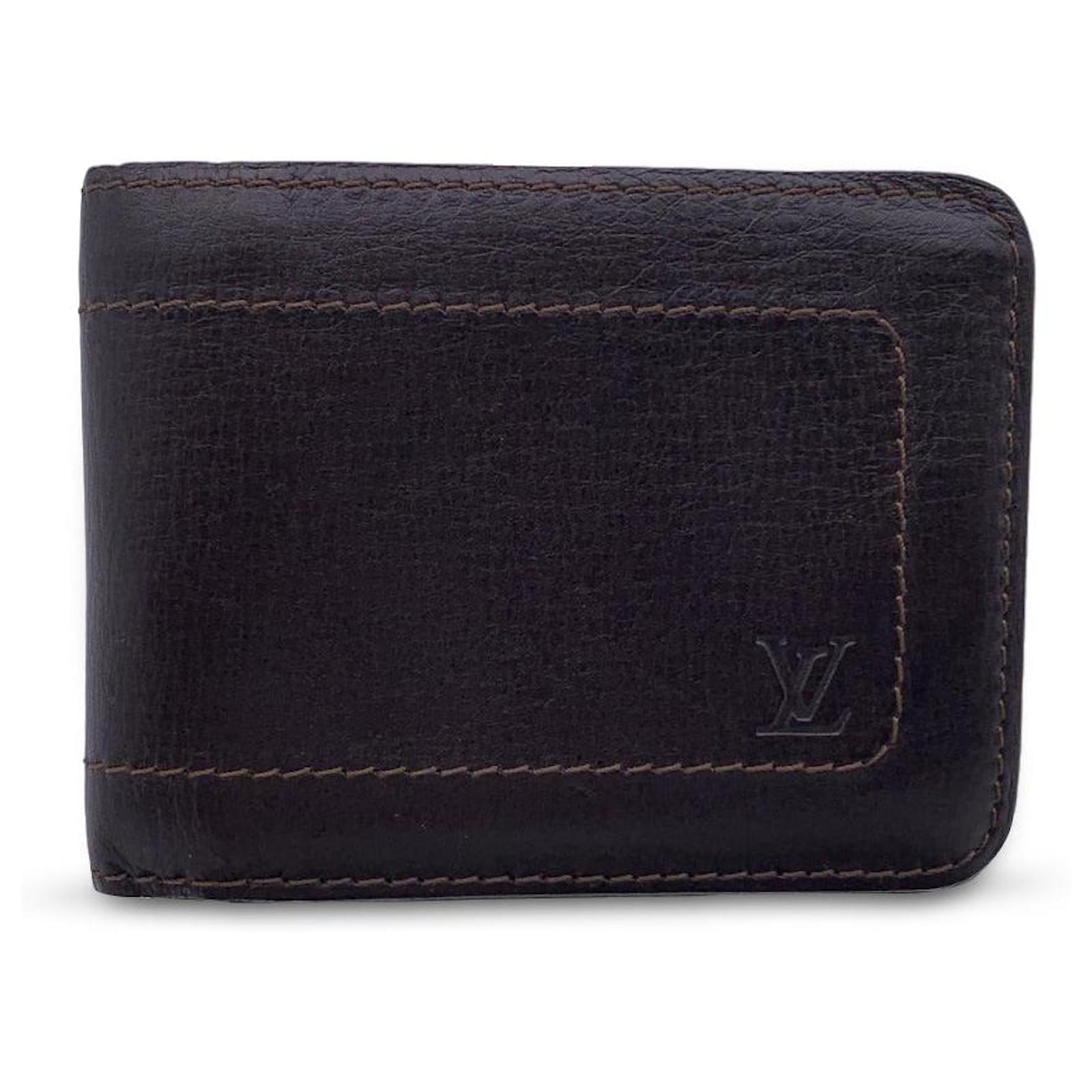Louis Vuitton Brown Leather Utah Men Bifold Wallet ref.781892 - Joli Closet