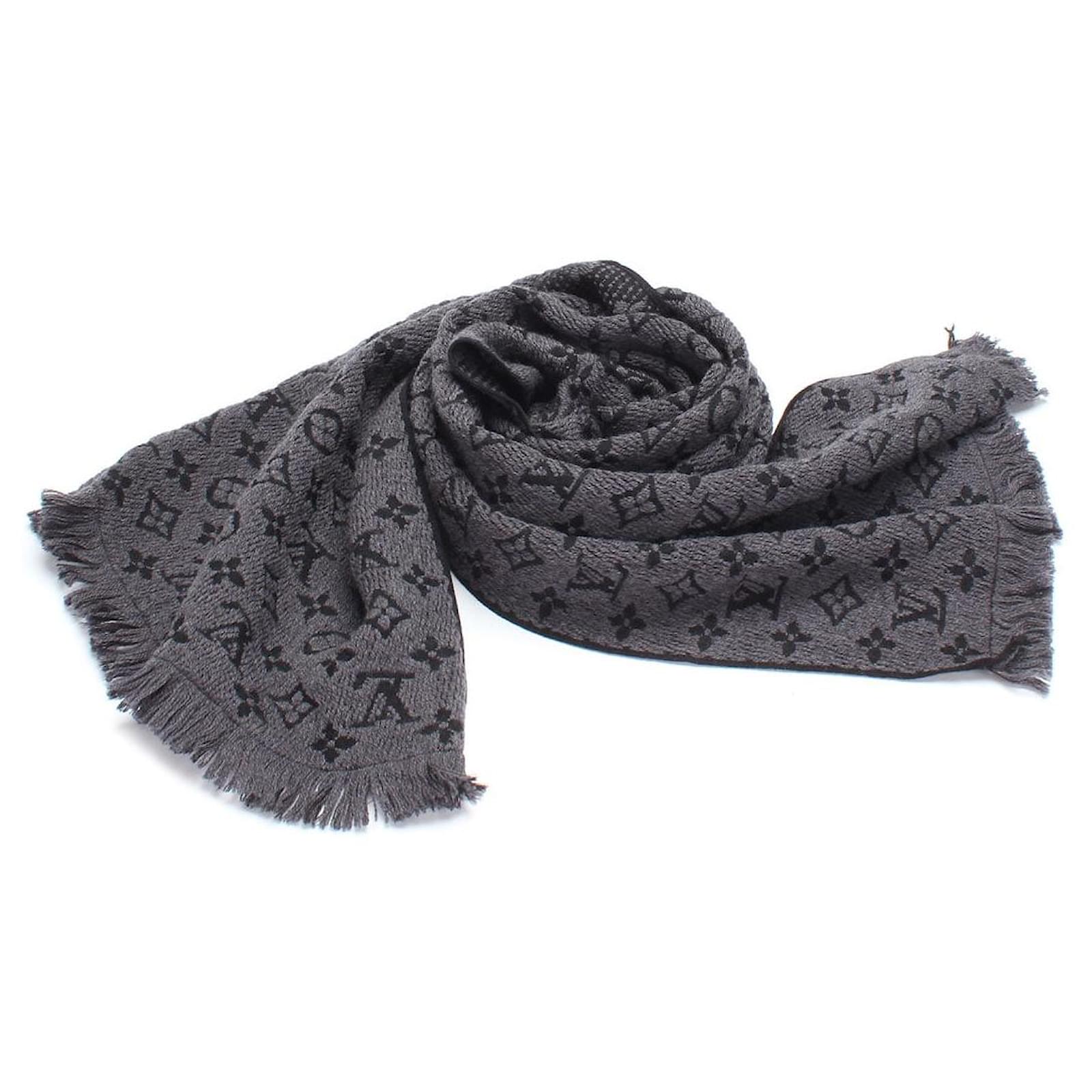 Sciarpa in lana con monogramma Louis Vuitton Nero ref.782638 - Joli Closet