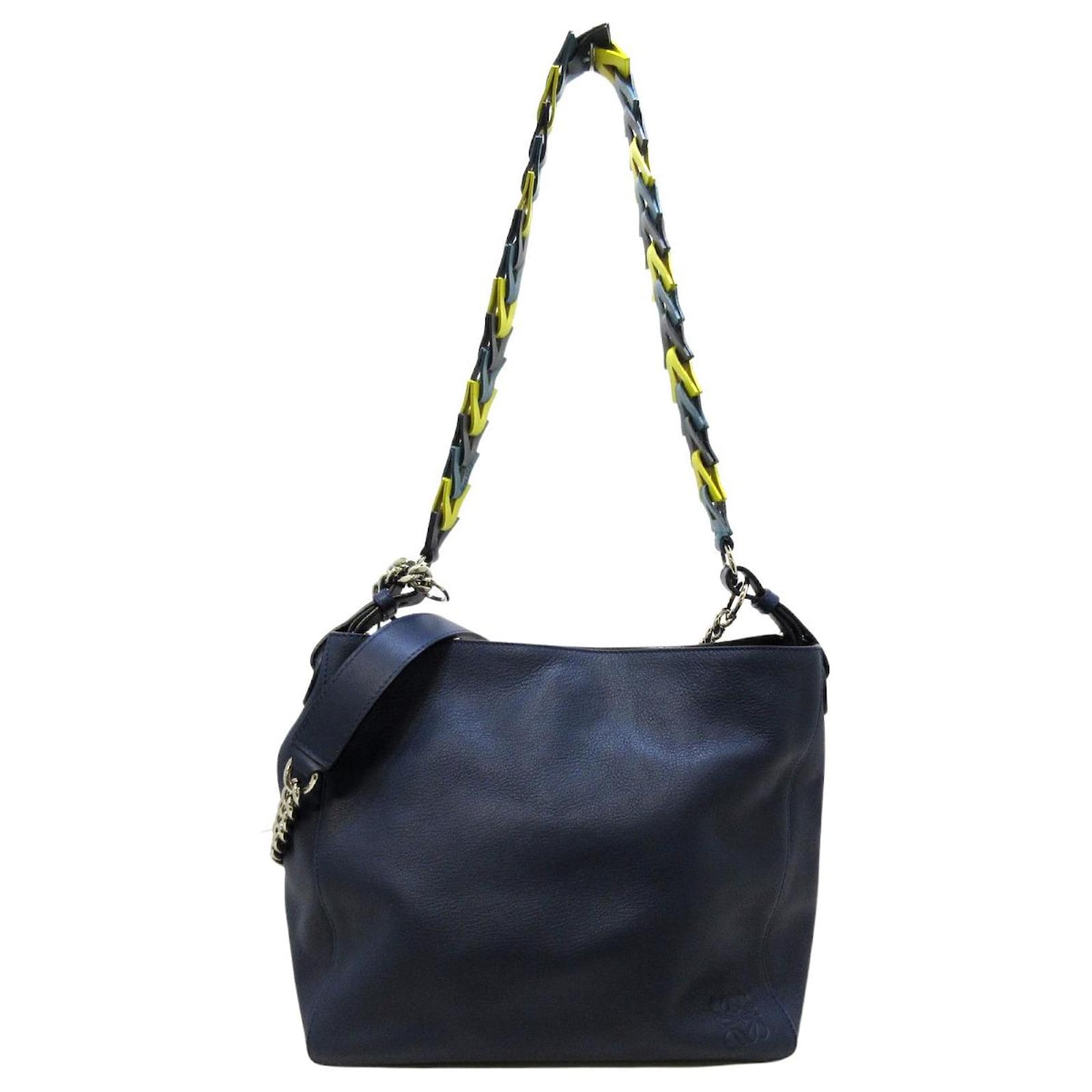 Loewe Seau en V Cuir Bleu Marine ref.782846 - Joli Closet