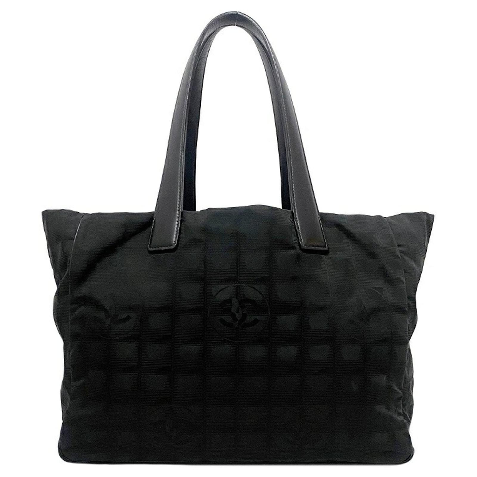 Chanel Black Leather ref.783105 - Joli Closet