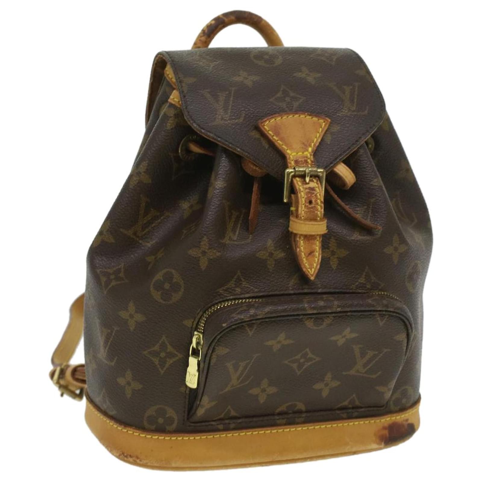 LOUIS VUITTON ZAINO MONTSOURIS PM, Ci avete chiesto altri zainetti di Louis  Vuitton e noi vi presentiamo: LOUIS VUITTON ZAINO MONTSOURIS PM. Vi piace?, By VENDÔME LUXURY BAGS