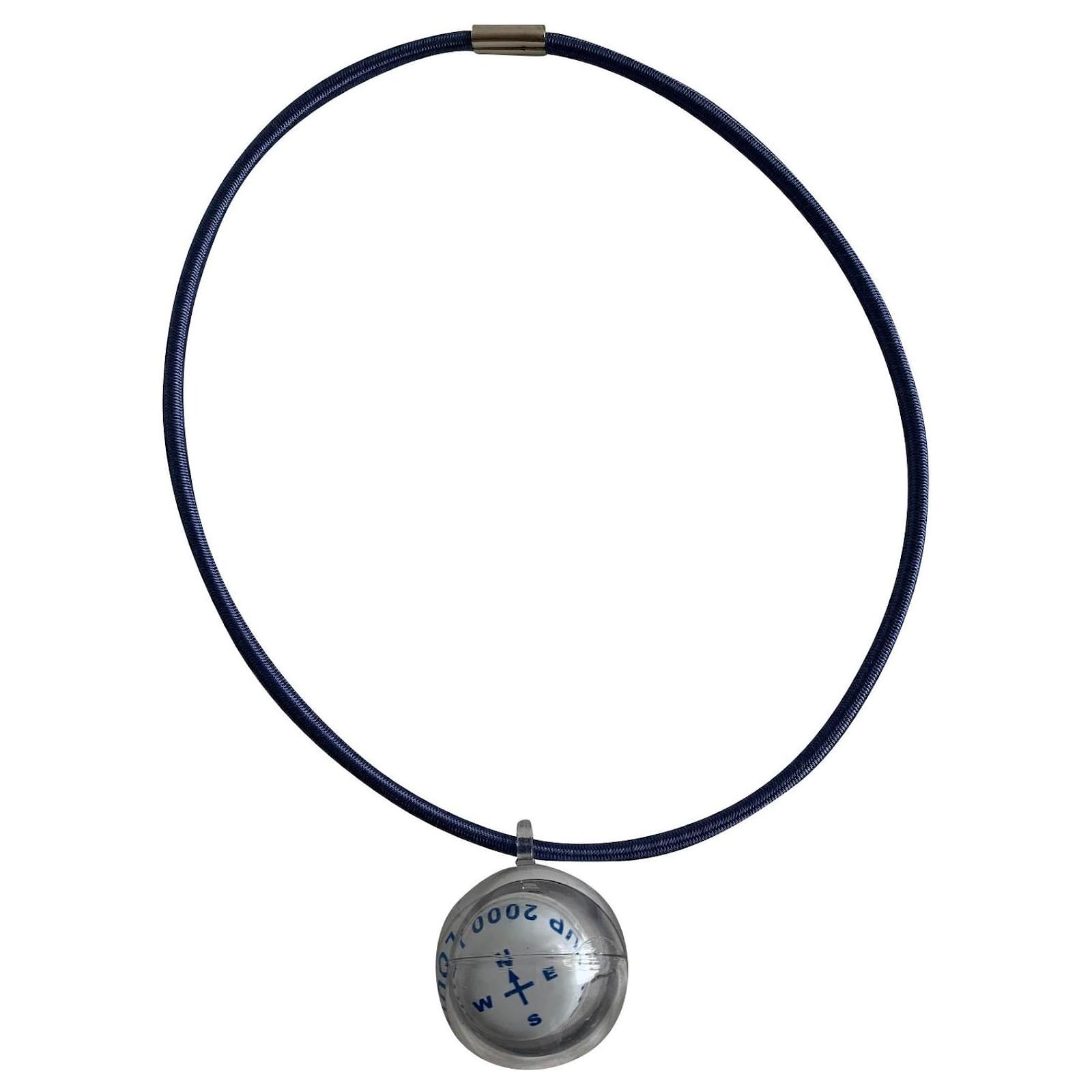 Louis Vuitton Necklaces White Blue Plastic ref.783714 - Joli Closet