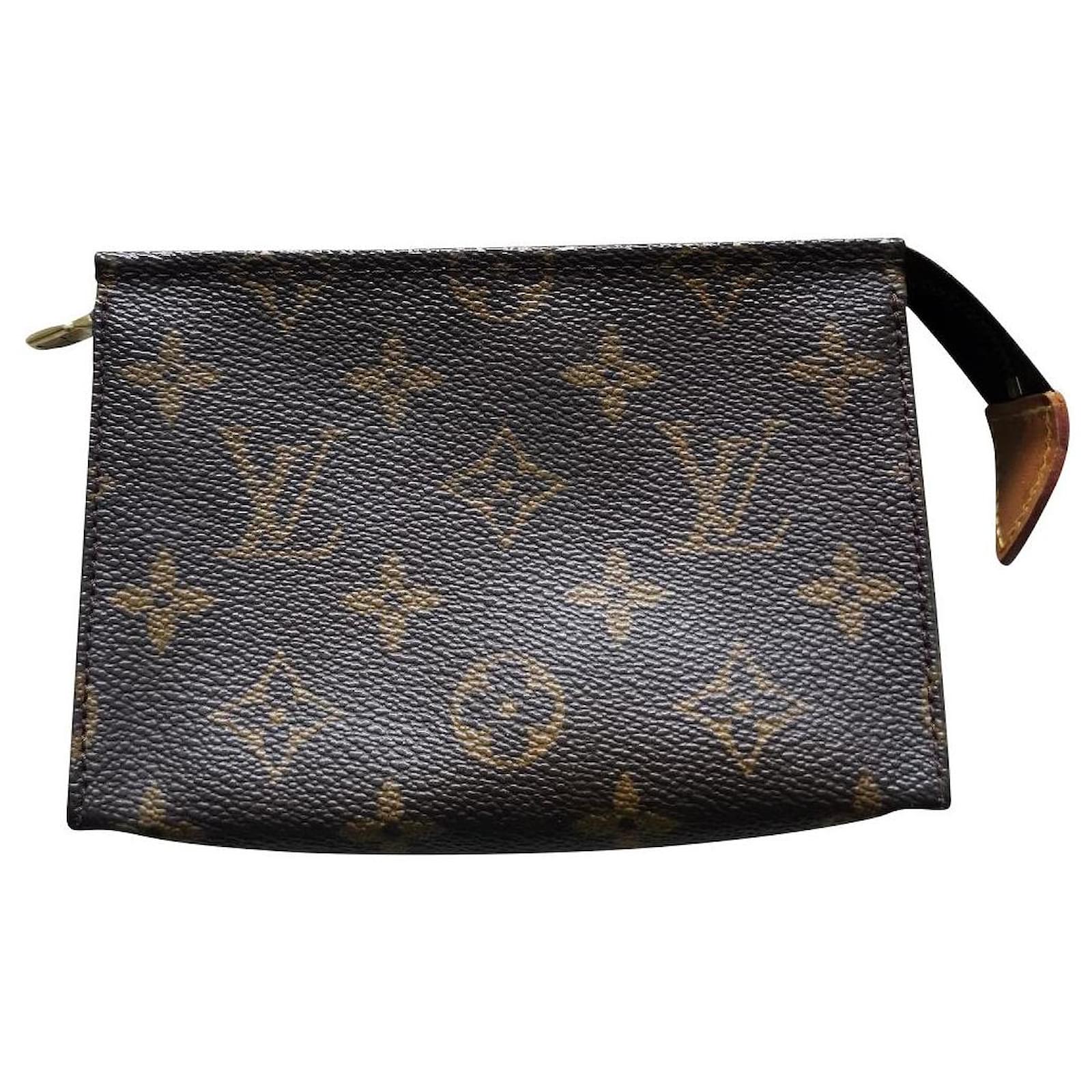 Louis Vuitton Toiletries 15 POUCH BAG Brown Leather ref.784121 Joli