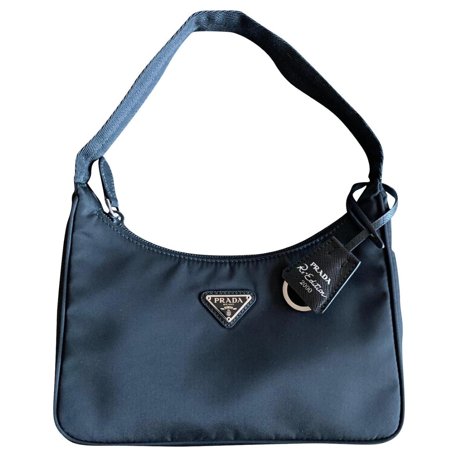 Prada Re-Edition 2000 shoulder bag Black Nylon ref.784165 - Joli
