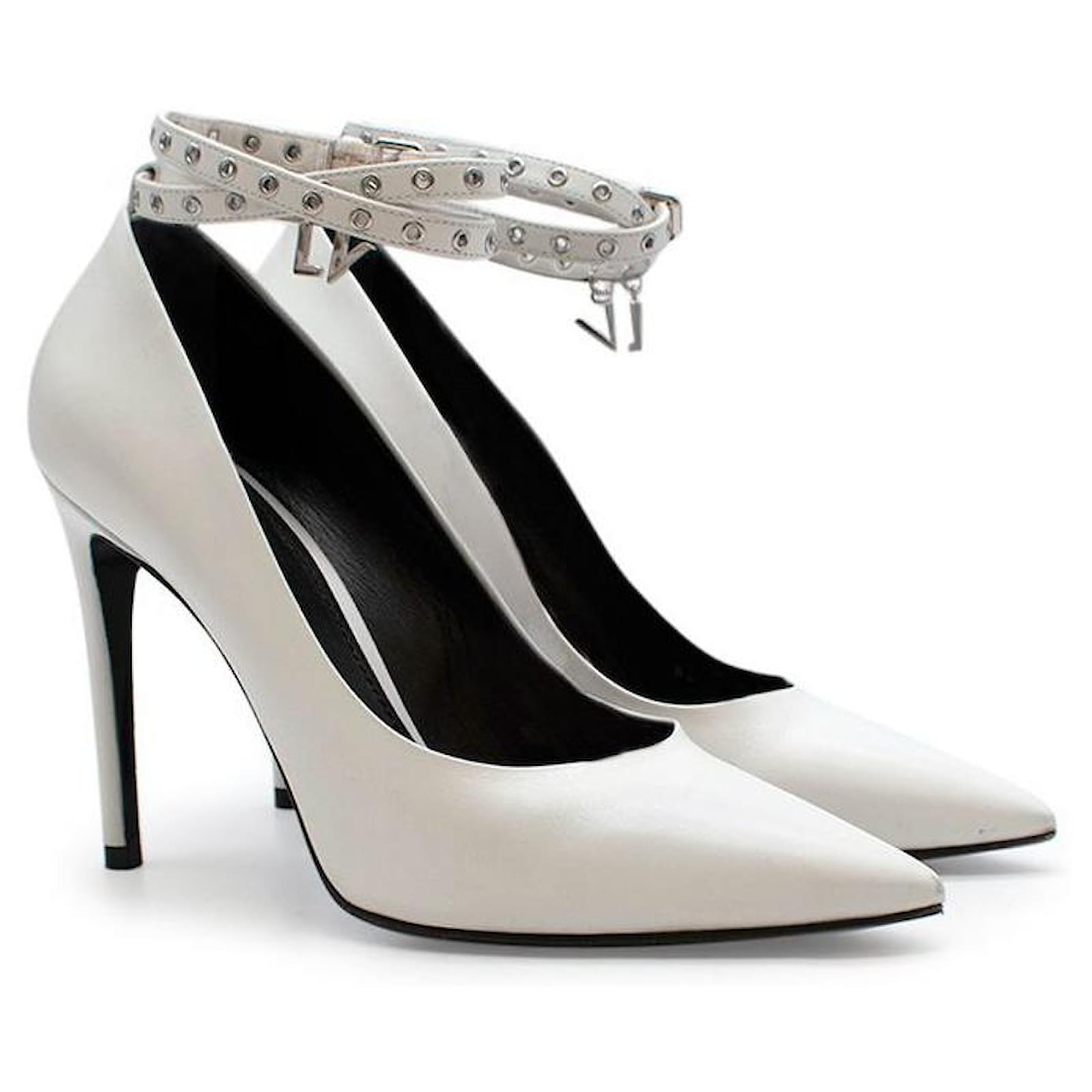 Louis Vuitton white leather ankle wrap heeled pumps ref.785839 - Joli Closet