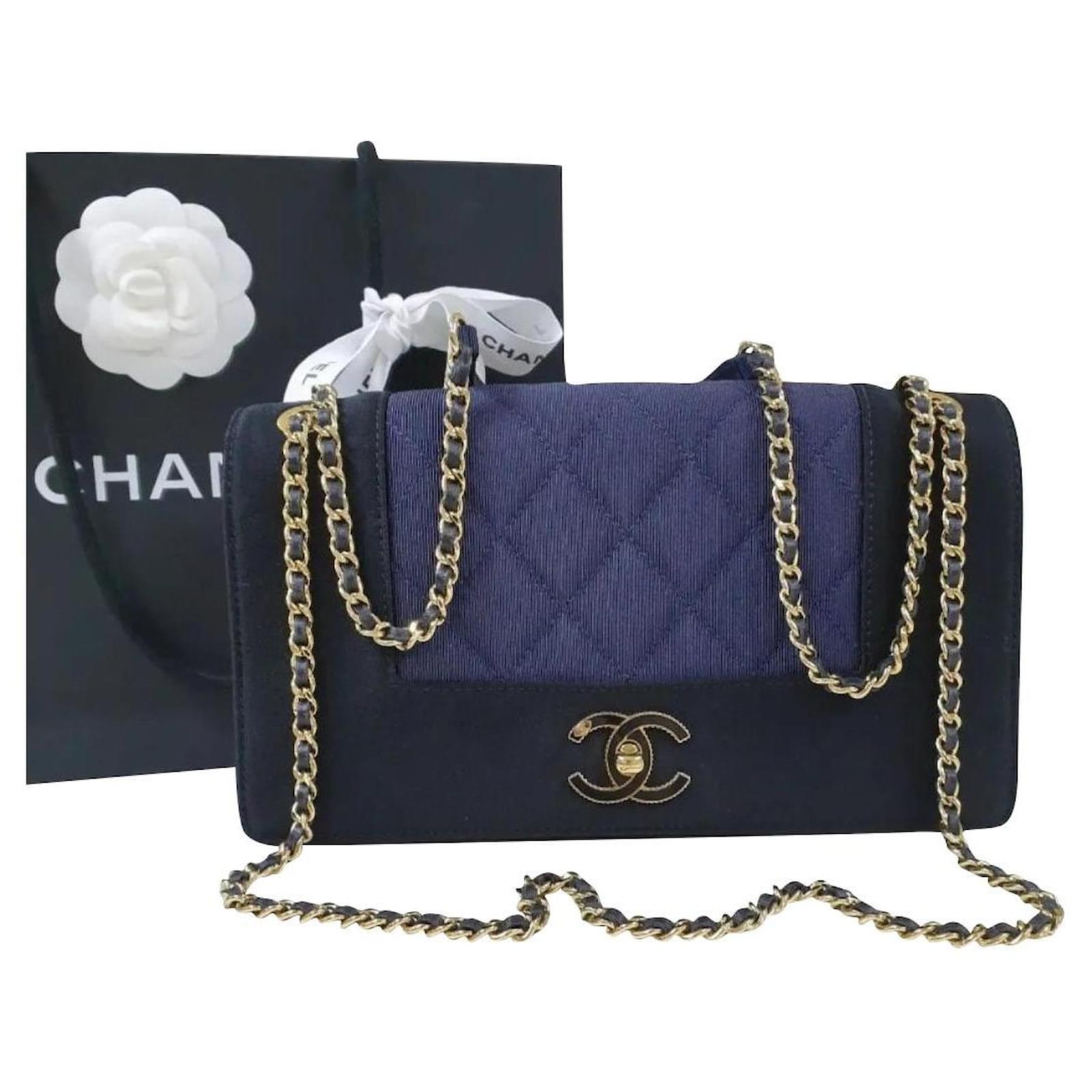 Chanel Trendy Cc Flap Tweed Handbag In Blue