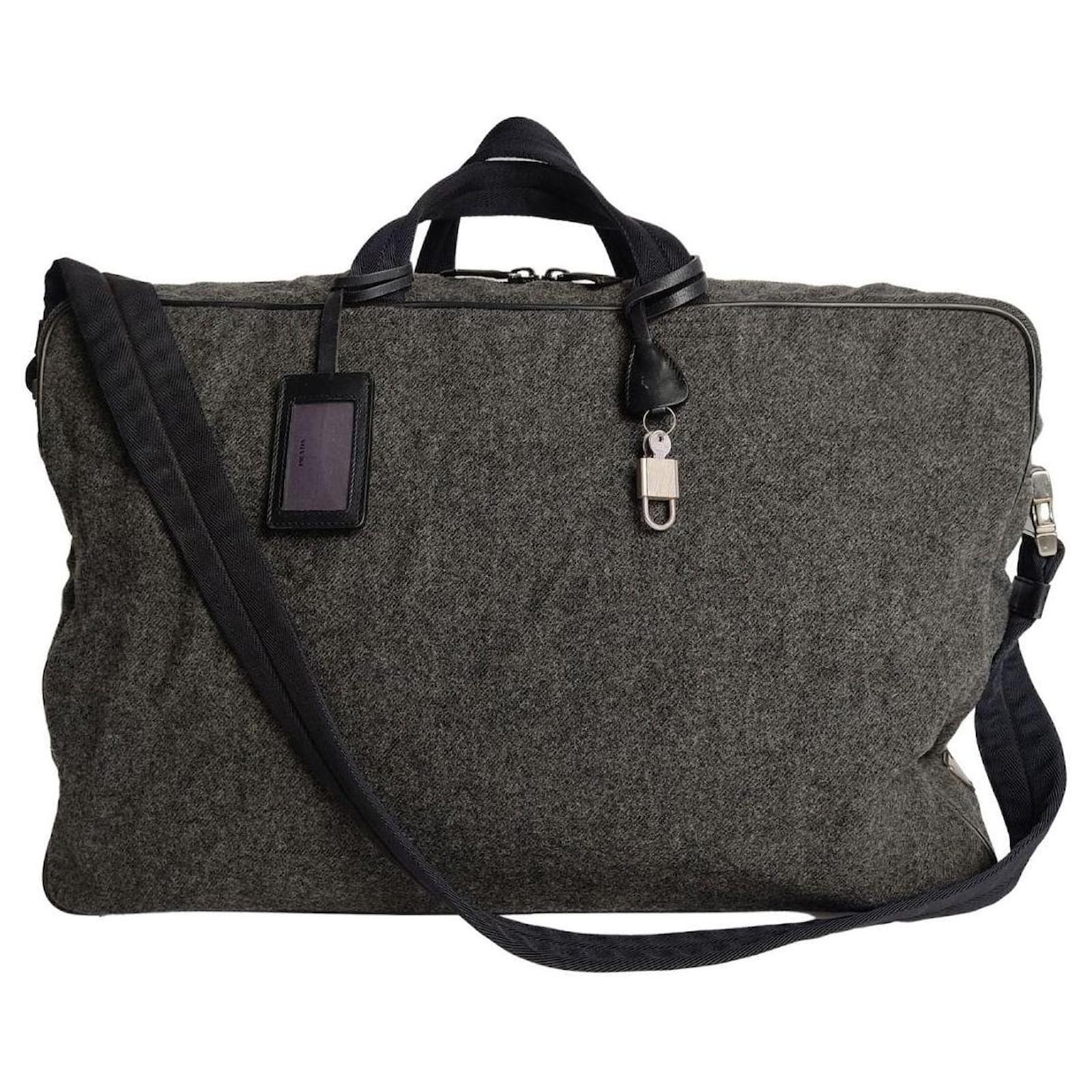 Prada Travel Bag in Wool Grey ref.786498 - Joli Closet