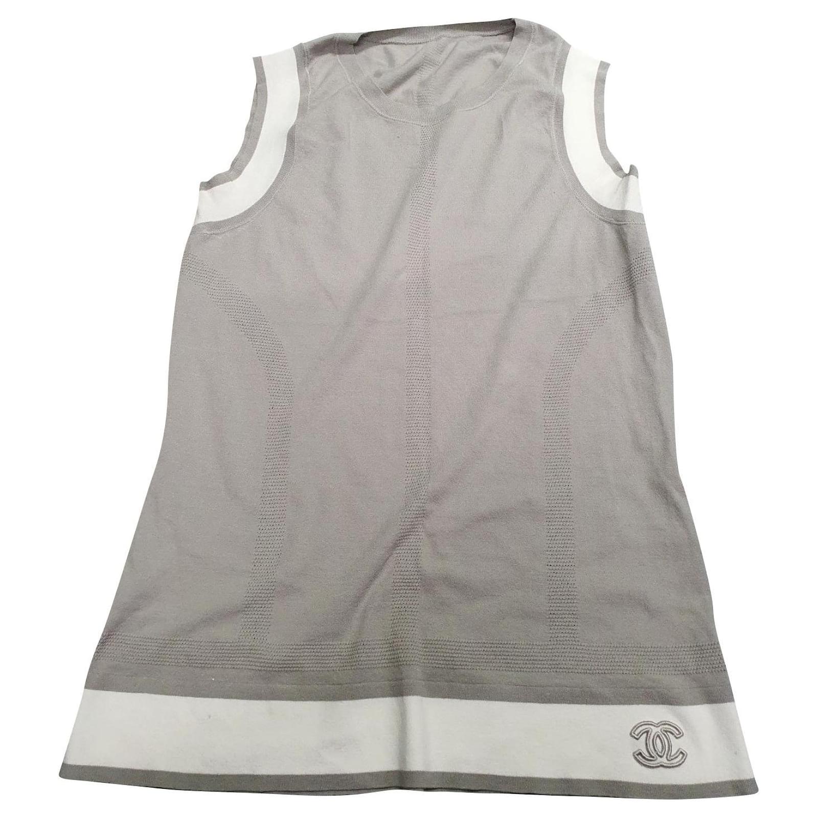 Chanel t-shirt White Grey Cotton Polyester ref.787990 - Joli Closet