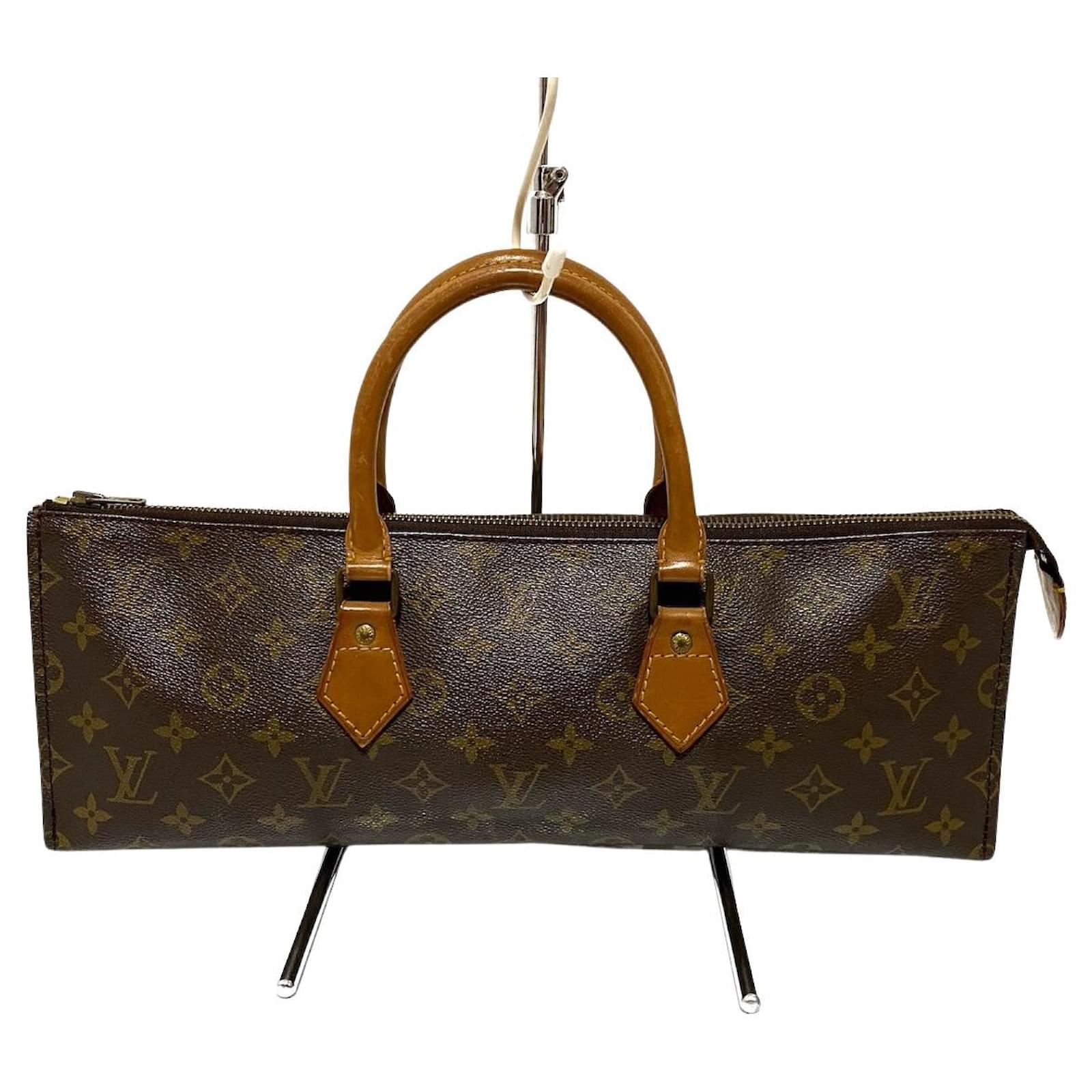 Louis Vuitton Triangle Brown Cloth ref.648327 - Joli Closet