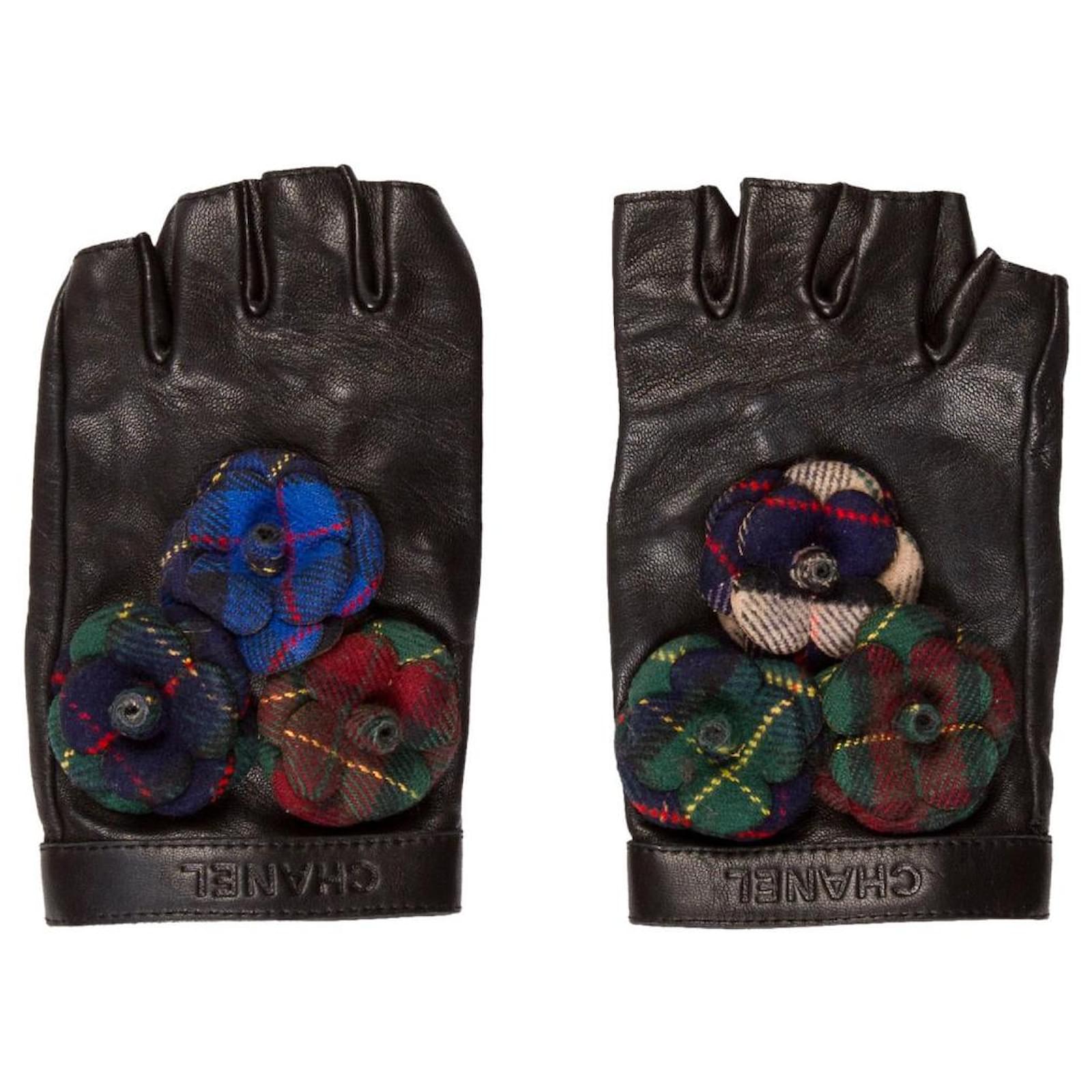 CHANEL Lambskin Sequin Fingerless Gloves 7.5 Black Gold 705131