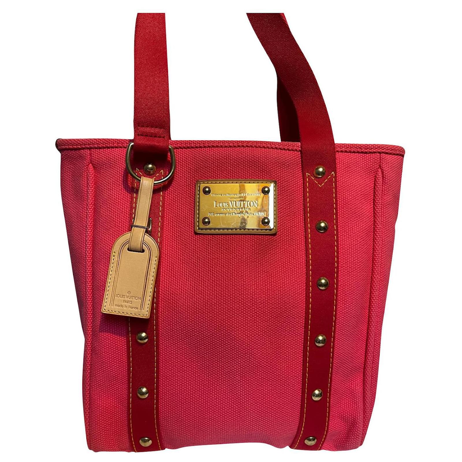 Louis Vuitton Handbags Red Gold hardware Cloth ref.793758 - Joli Closet
