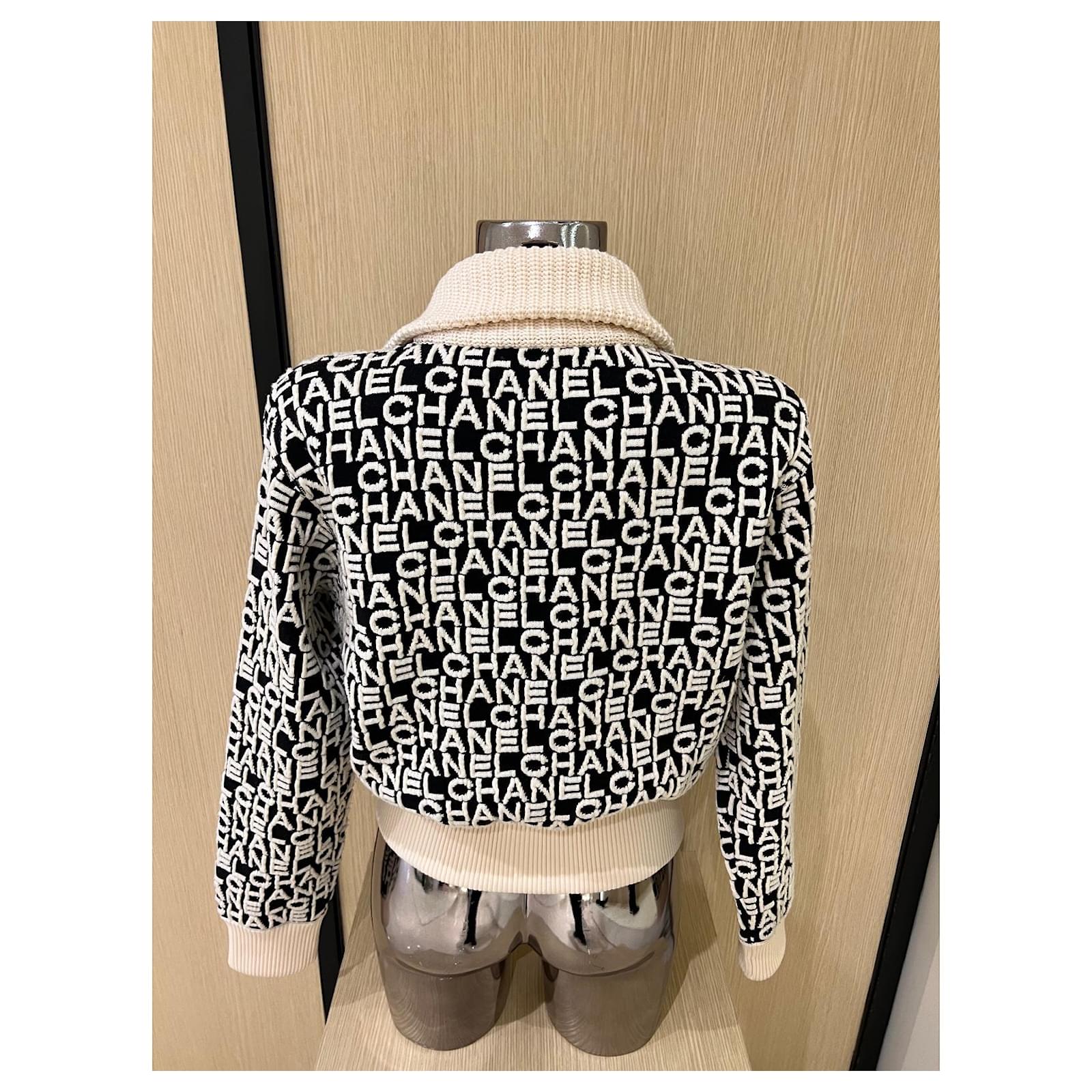 Cardigan logo chanel Black White Wool Elastane Polyamide ref.793910 ...