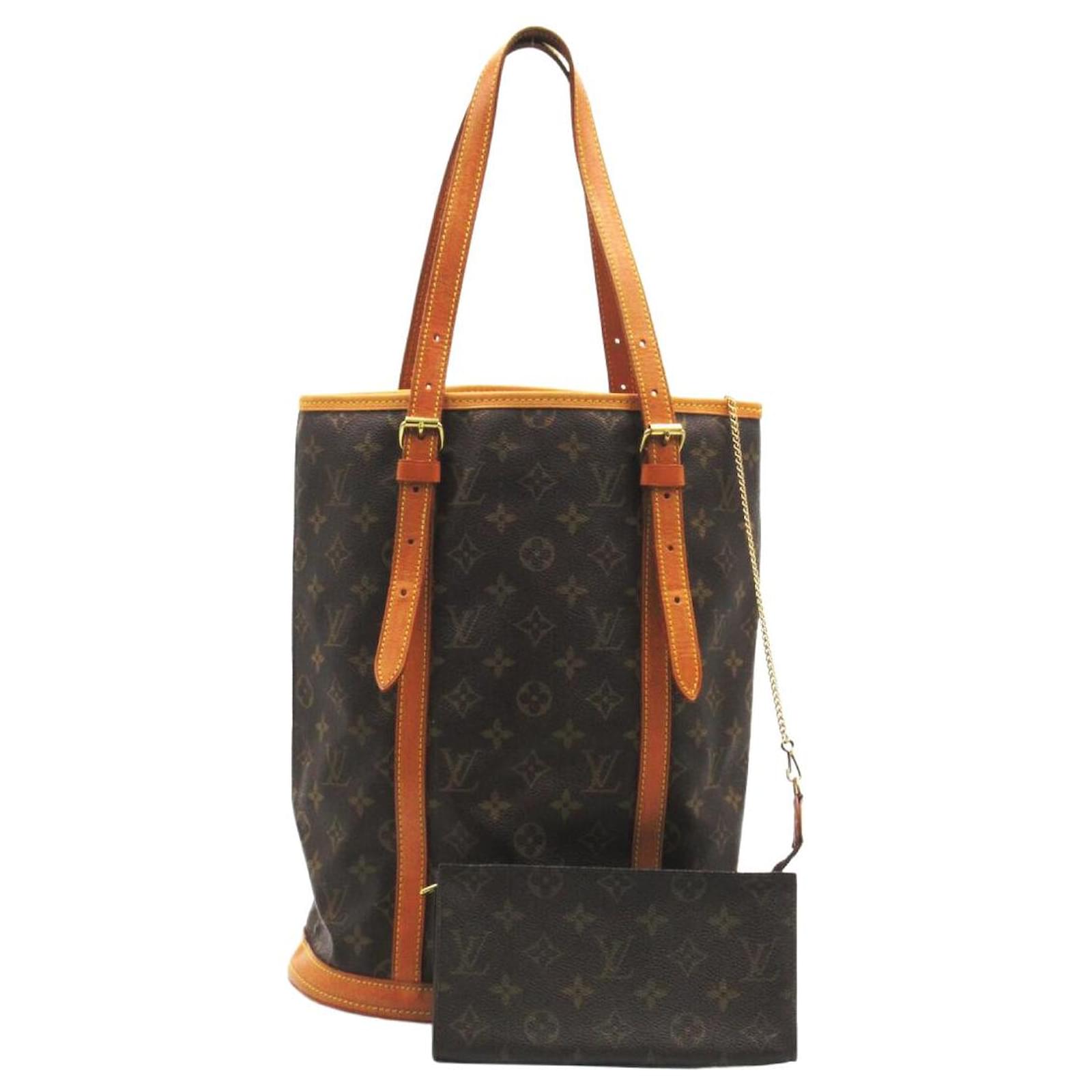 Louis Vuitton Monogram Canvas e Camera Case Bag Louis Vuitton | The  Luxury Closet