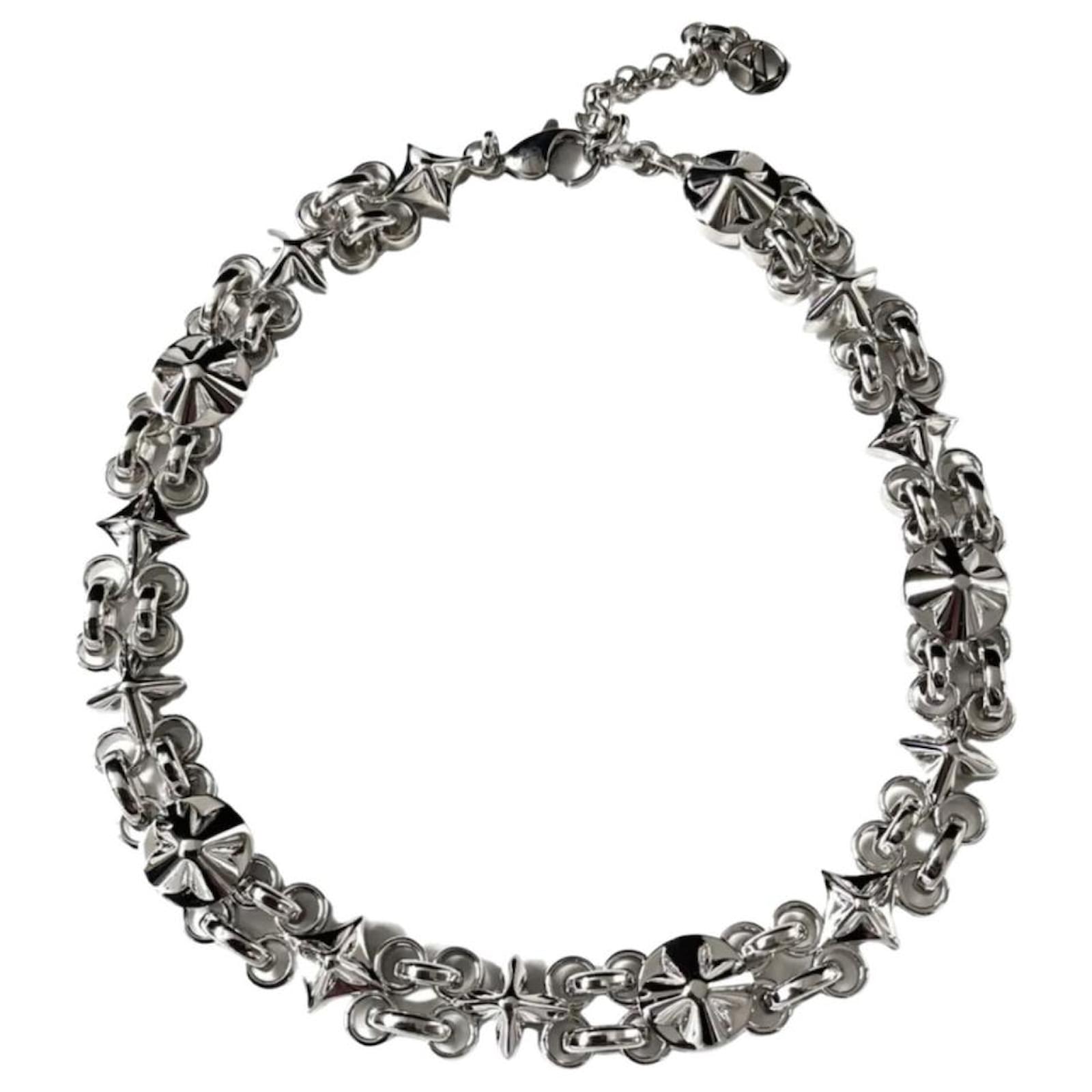 lv flower necklace