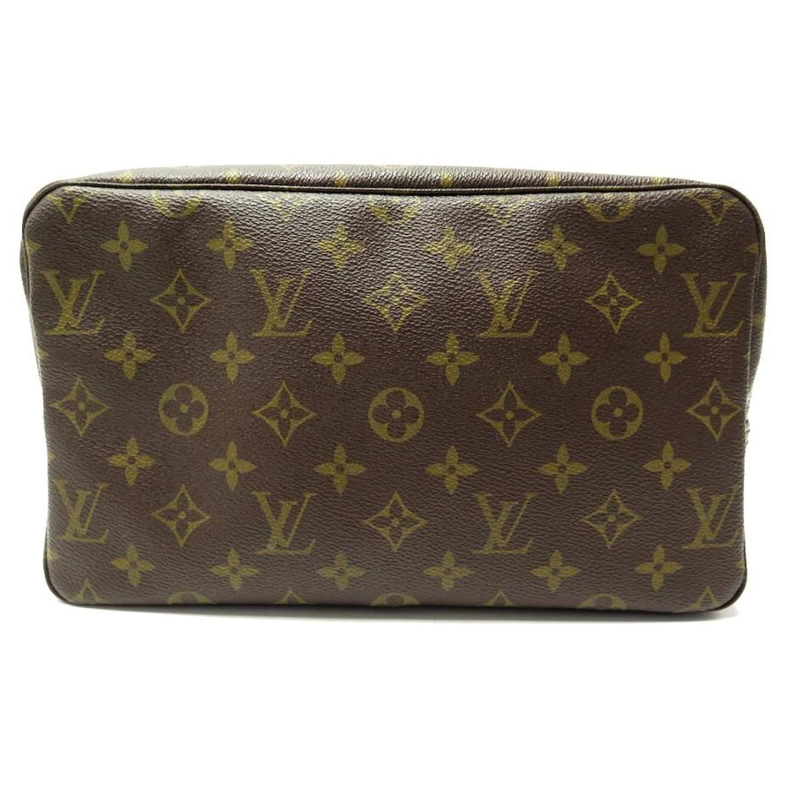 toiletry bag louis vuittons