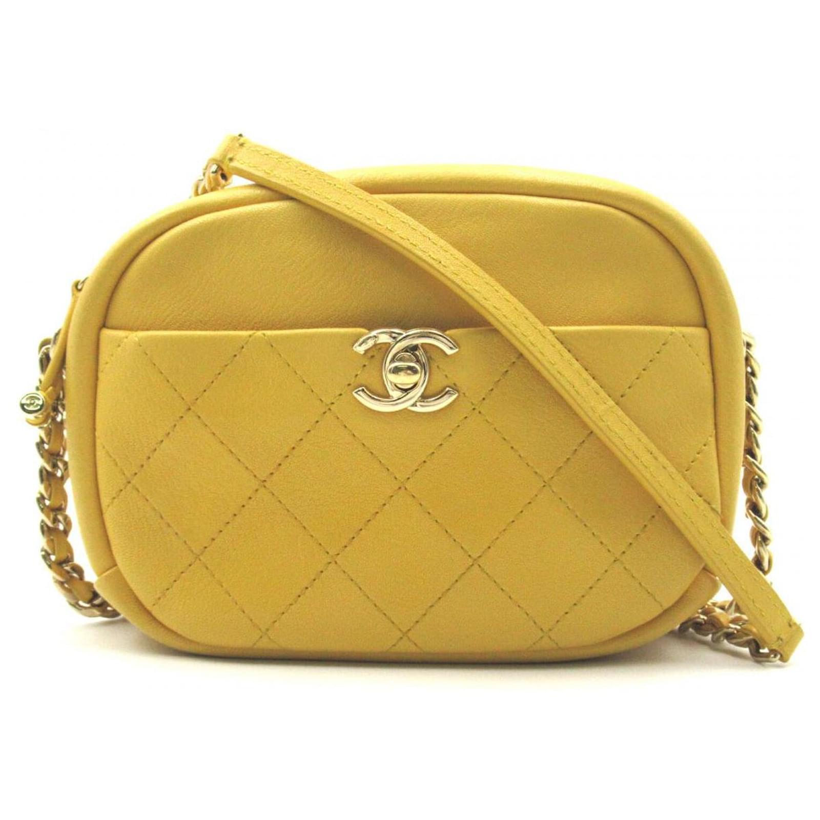 Chanel Matelasse Mini Camera Bag Yellow Leather Pony-style calfskin  ref.798062 - Joli Closet