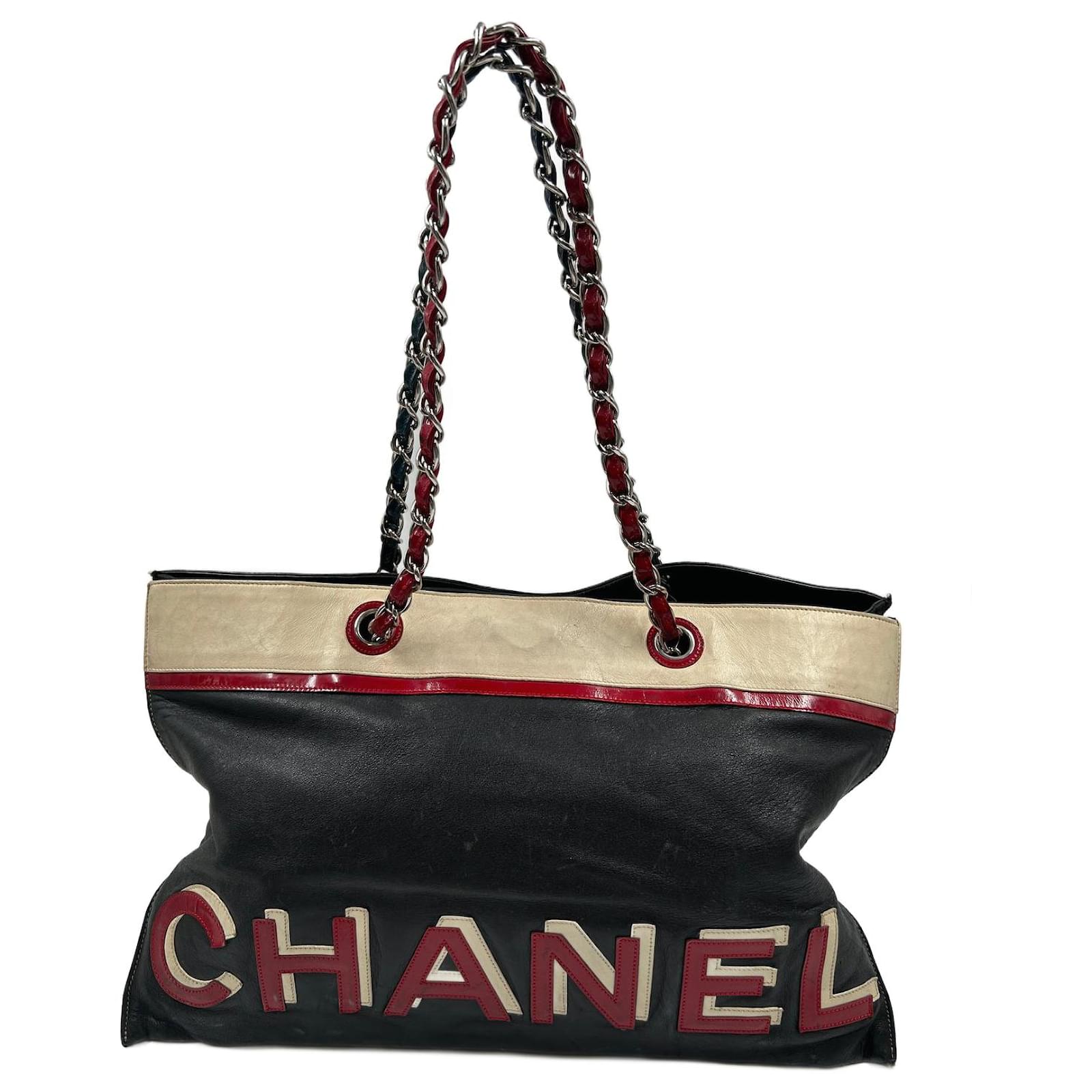 Chanel tote bag / shopper Black Leather ref.106072