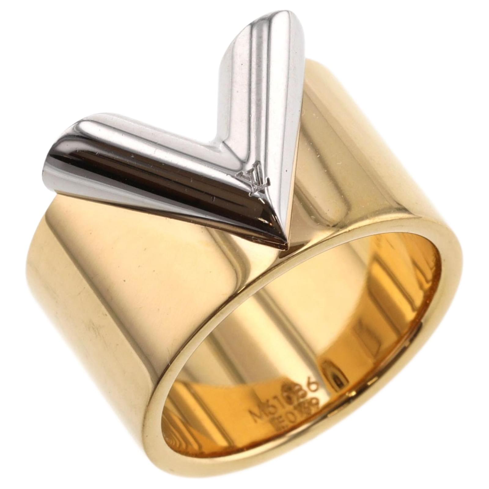Louis Vuitton Essential V Band Ring M61086 Golden Metal ref.802908