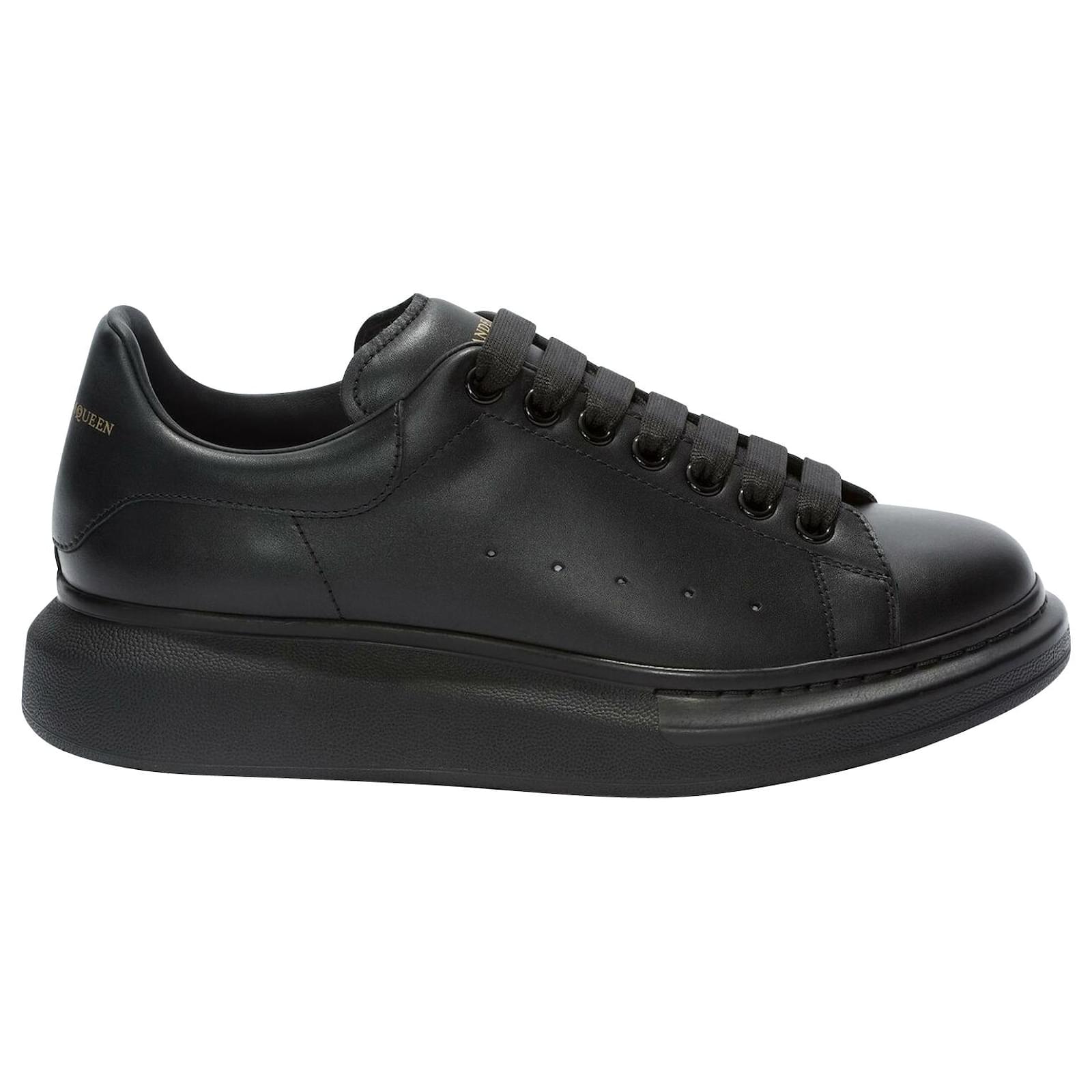 Alexander Mcqueen Oversized sneakers in Black Leather ref.804690 - Joli ...