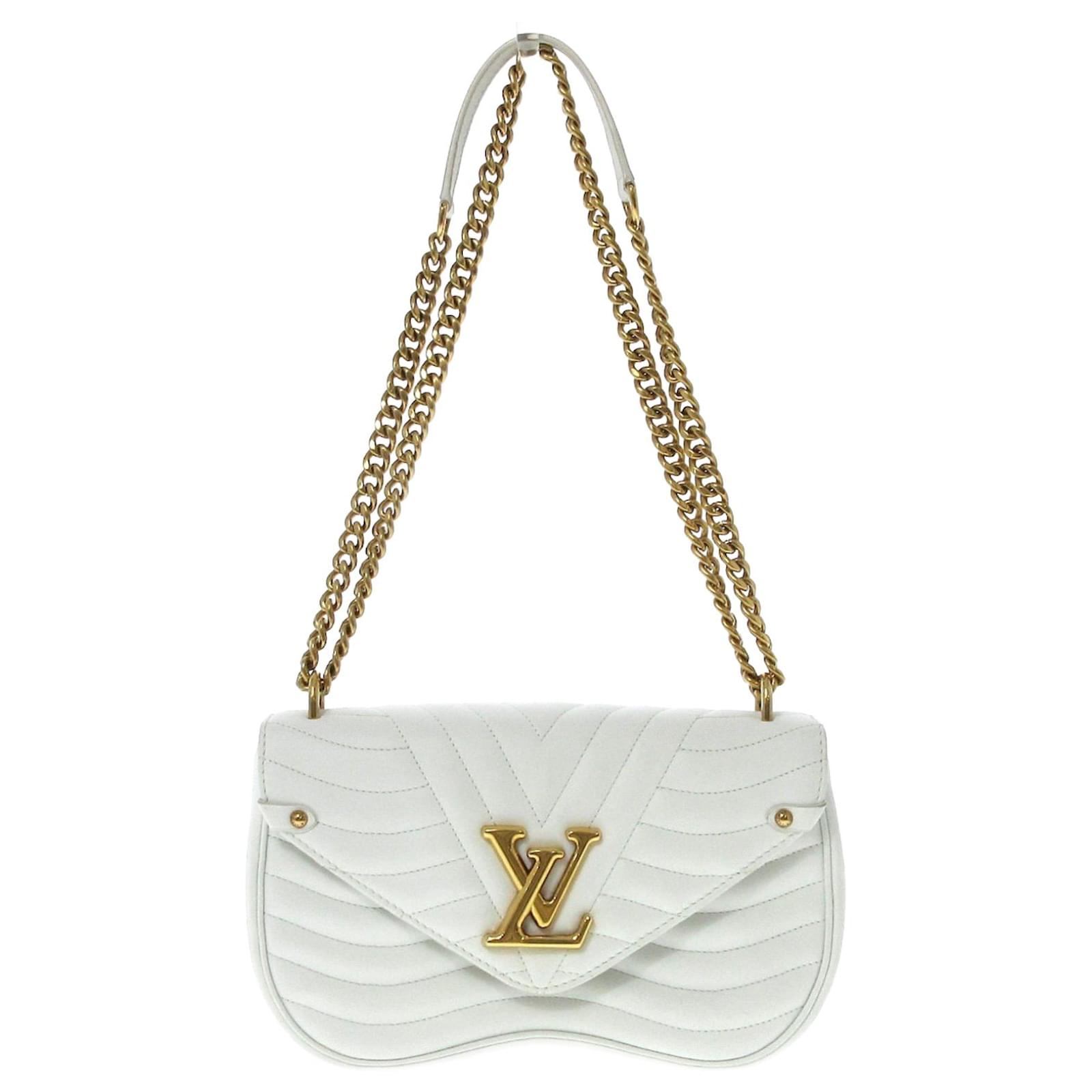 Louis Vuitton New Wave White Leather ref.805081 - Joli Closet