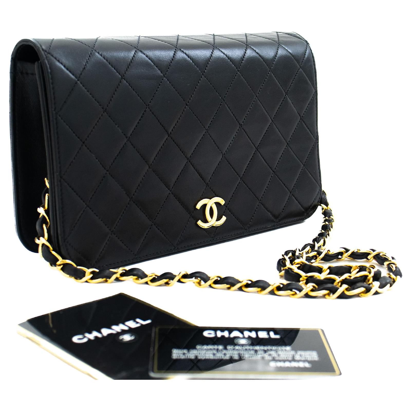 CHANEL Full Flap Chain Shoulder Bag Clutch Black Quilted Lambskin Leather  ref.805354 - Joli Closet