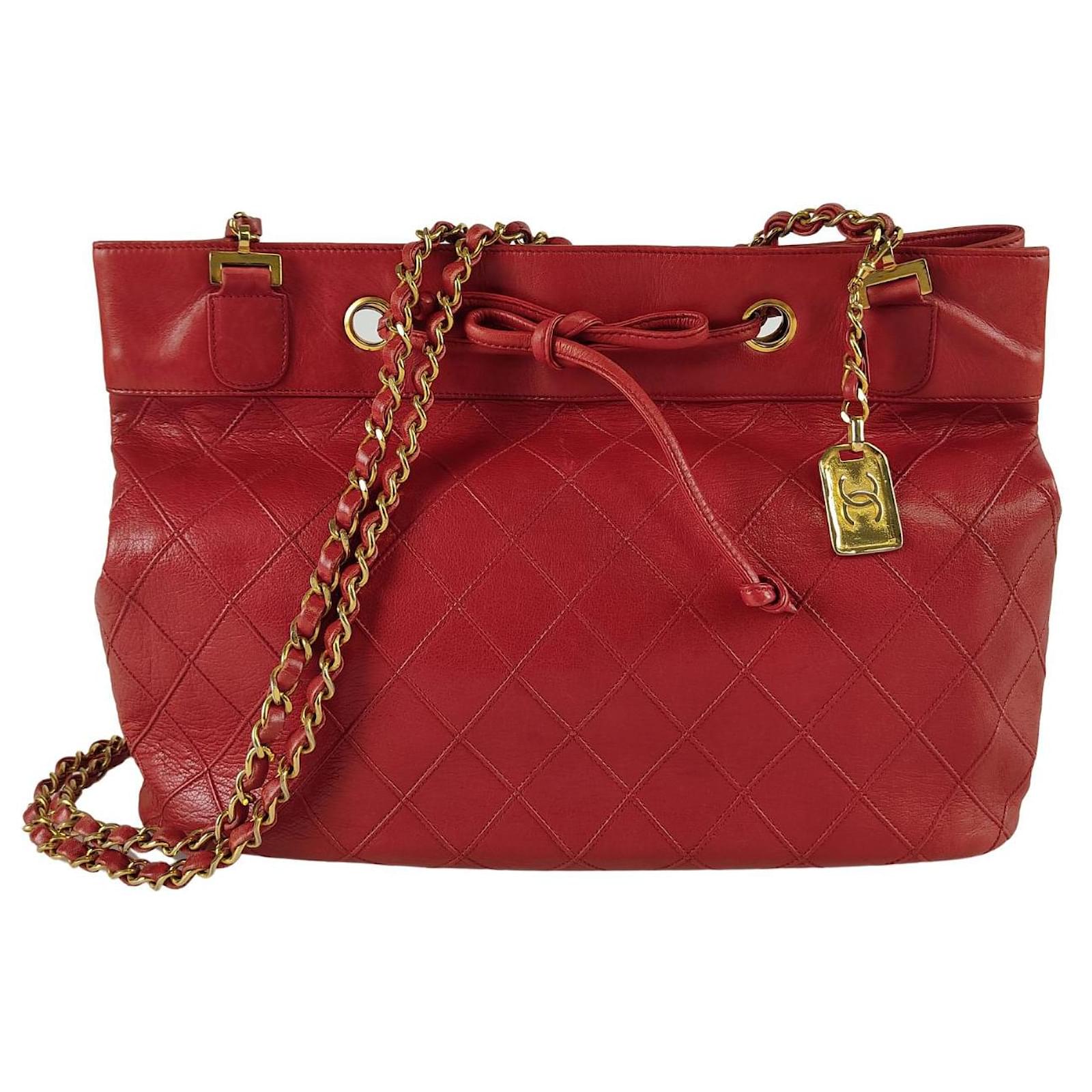 Cambon Chanel quilted shoulder bag in red leather ref.805878
