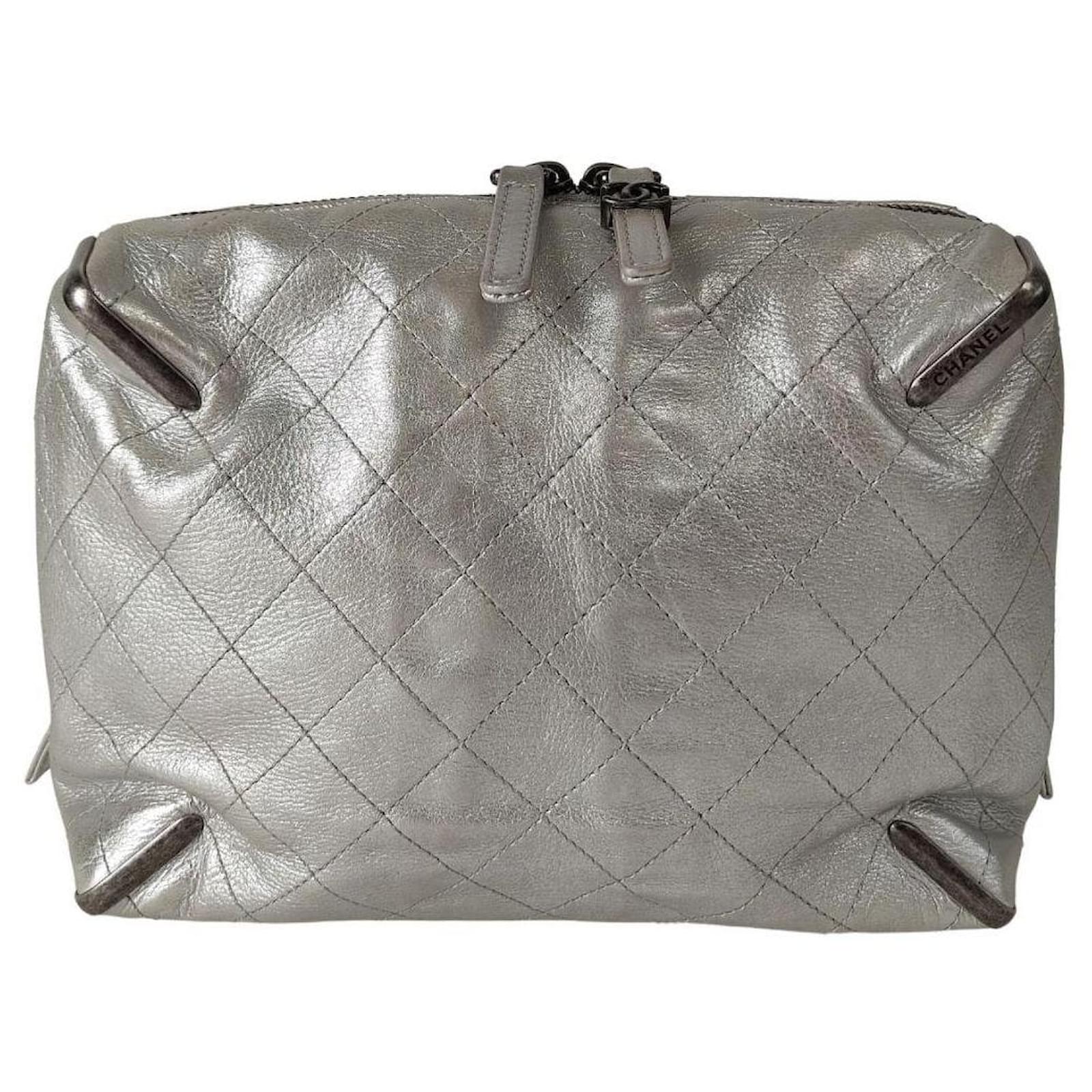 Chanel Silver leather clutch bag Silvery  - Joli Closet