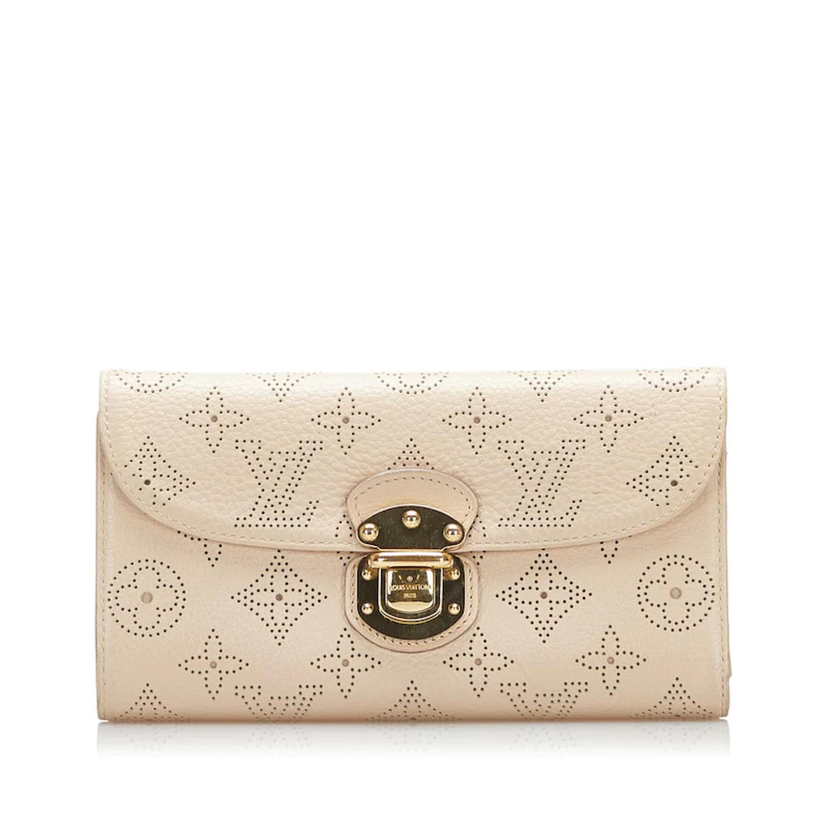 Louis Vuitton Monogram Amelia Wallet M58131 Pink Leather Pony-style  calfskin ref.806265 - Joli Closet