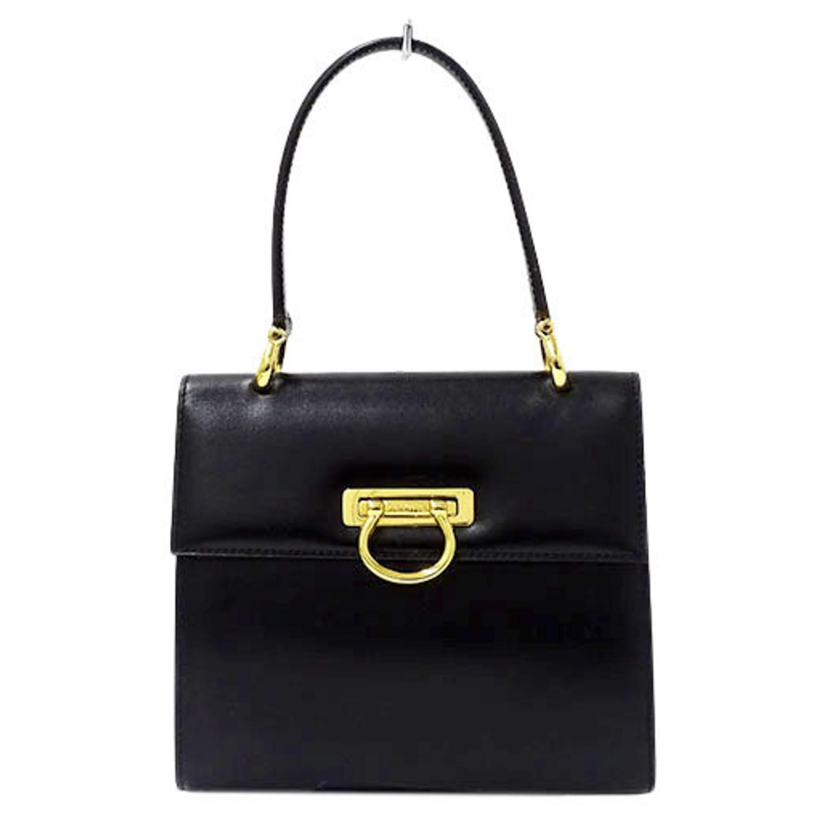 Céline Celine Black Leather ref.807305 - Joli Closet