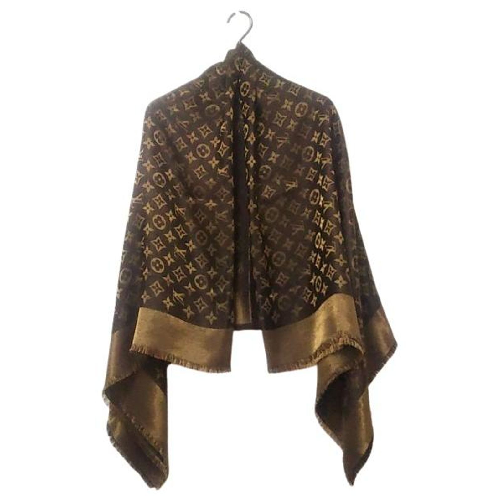 Silk scarves Louis Vuitton Golden ref.JC809961 (Sold) - Joli Closet