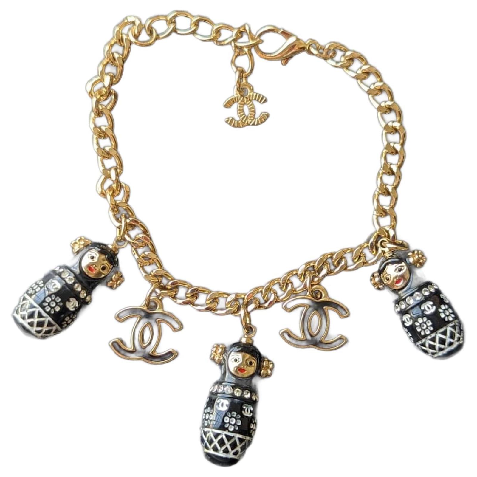 Chanel CC Vintage Russian Doll Matryoshka GHW RARE chain bracelet Golden  Metal ref.816950 - Joli Closet