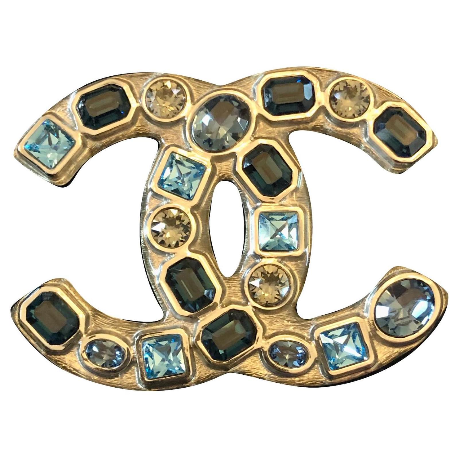 Chanel Vintage Logo Brooch  Vintage chanel, Chanel jewelry, Logo
