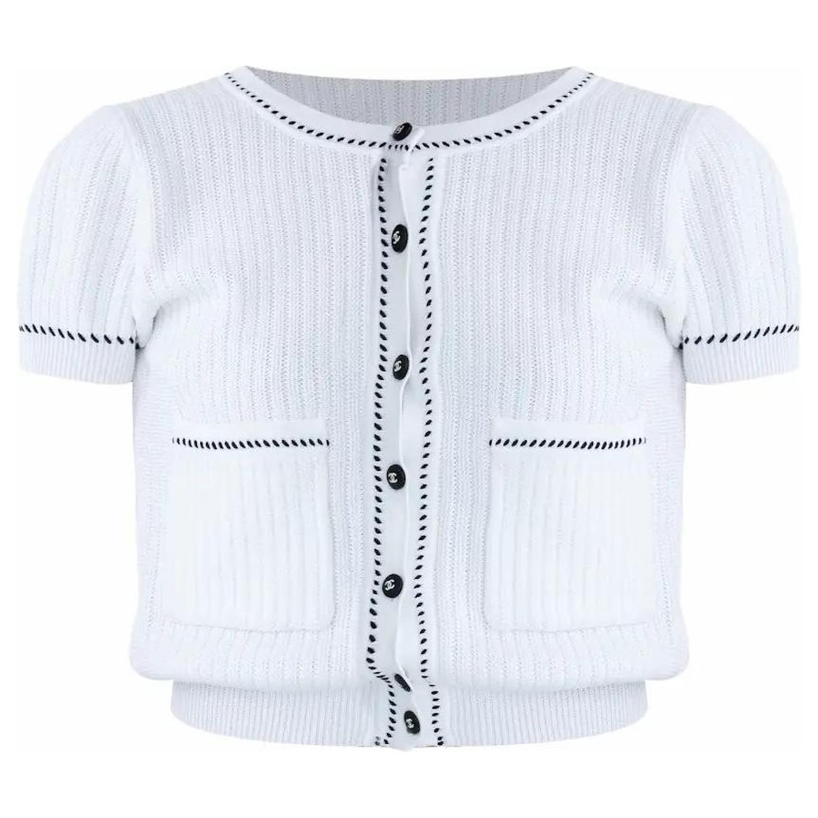 Chanel 1996 CC Cardigan White Short Sleeves Knitted Cotton Interlocking  with CC Buttons Vintage ref.822417 - Joli Closet