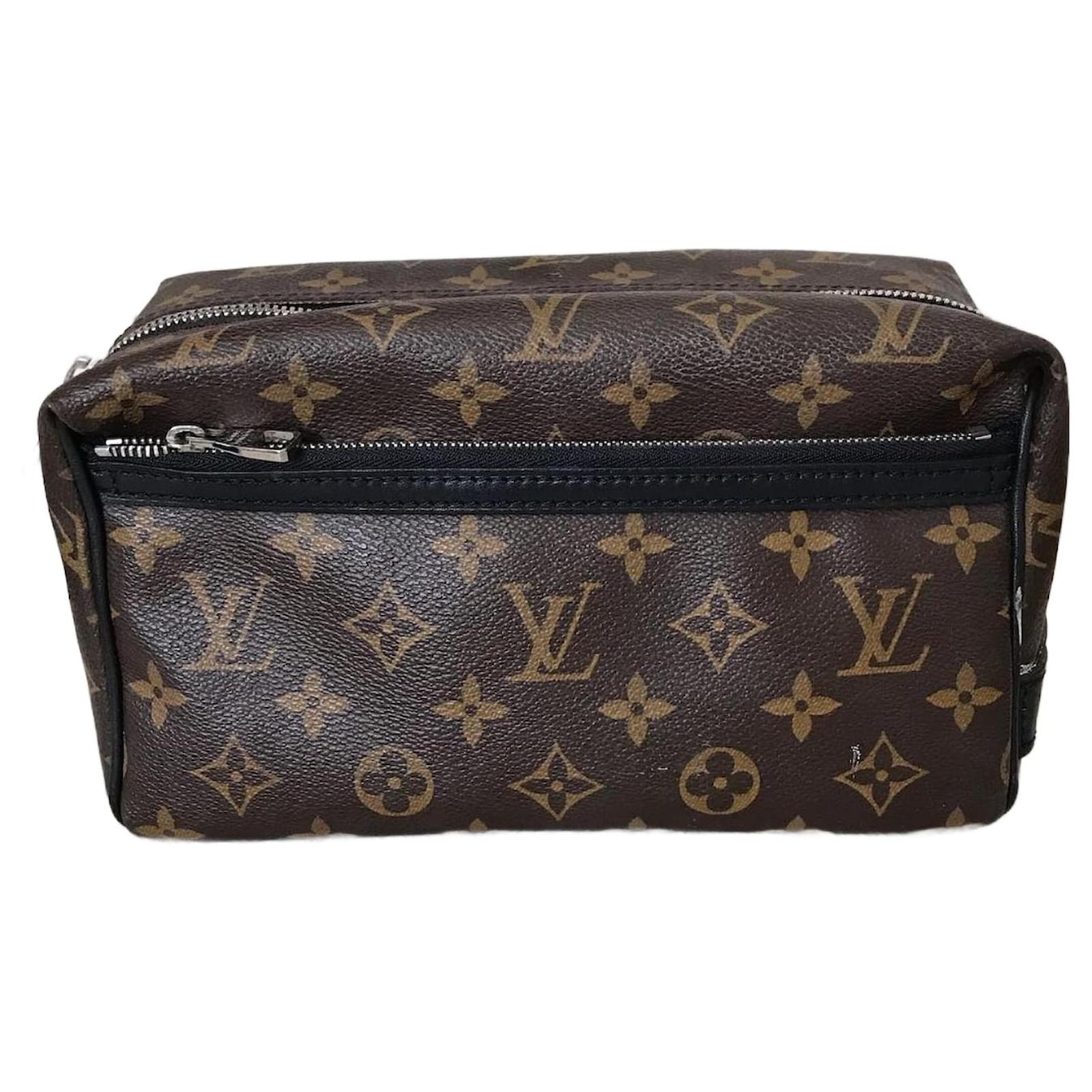 Travel Bag Louis Vuitton Louis Vuitton Travel Bags T. Leather