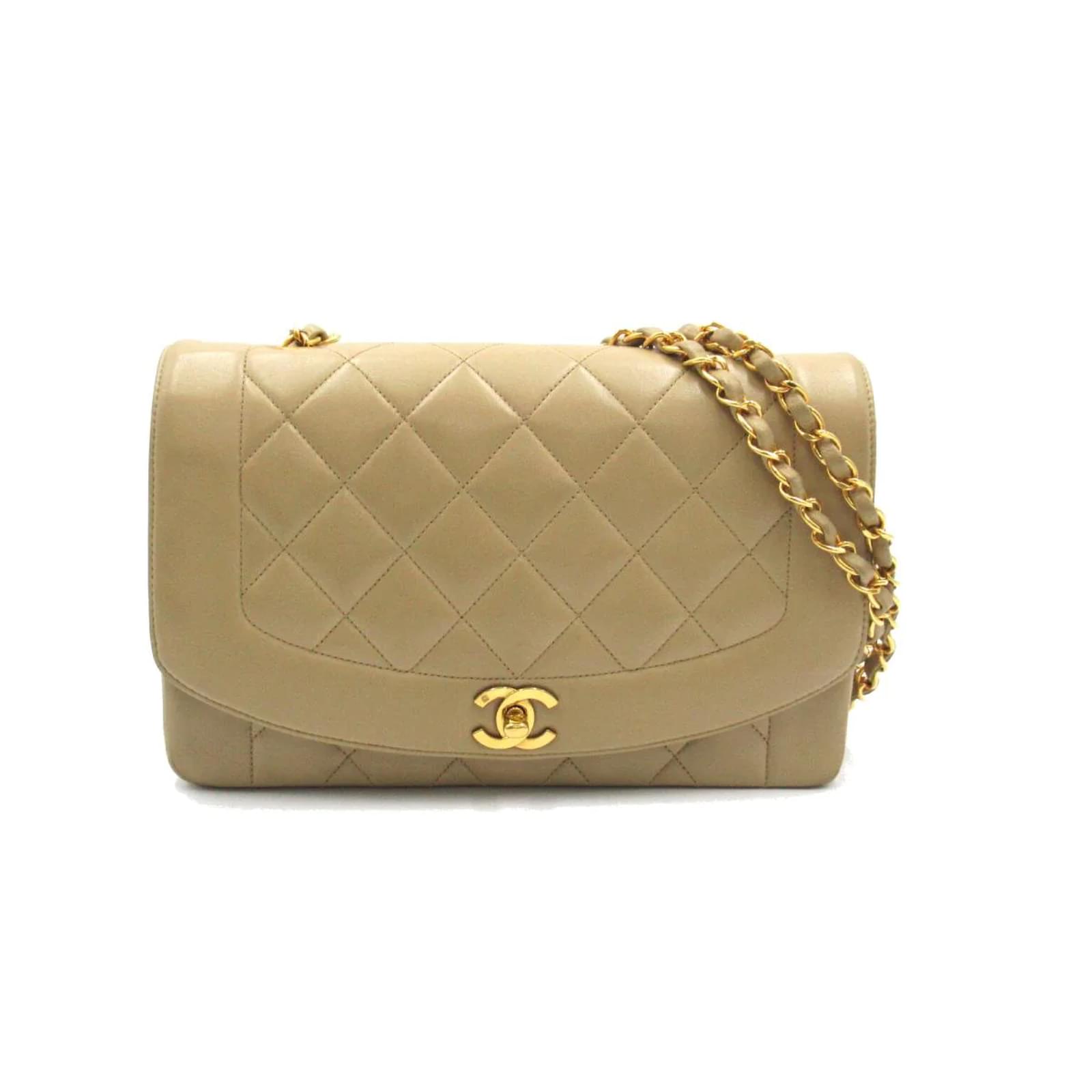 Chanel Diana Flap Crossbody Bag Beige Leather Lambskin ref.833949 - Joli  Closet
