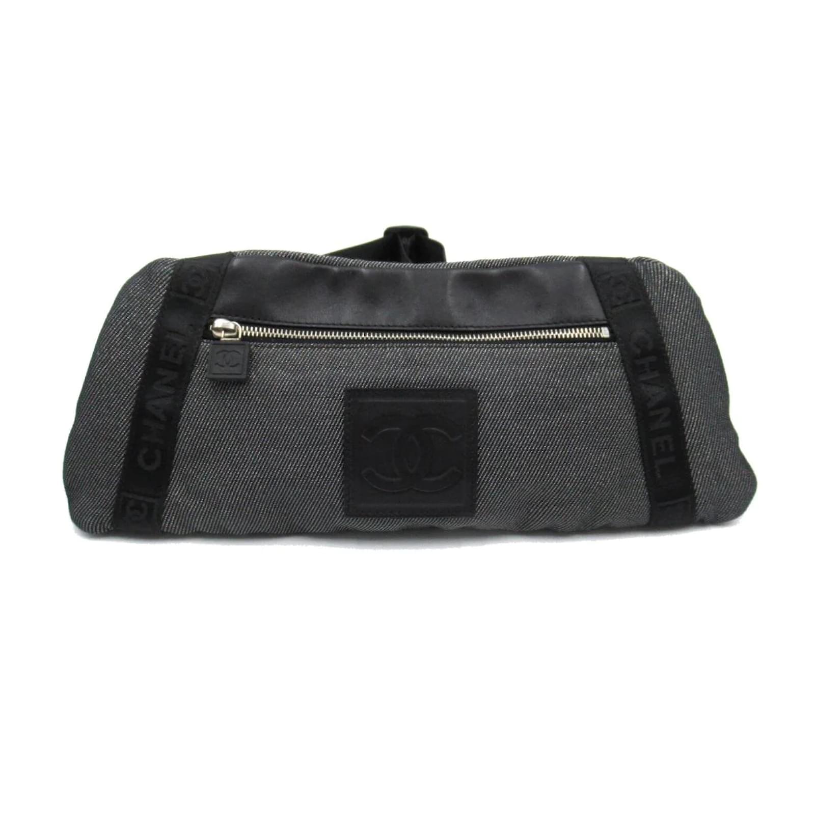 Chanel CC Sport Canvas Waist Bag Black Cloth ref.835745 - Joli Closet