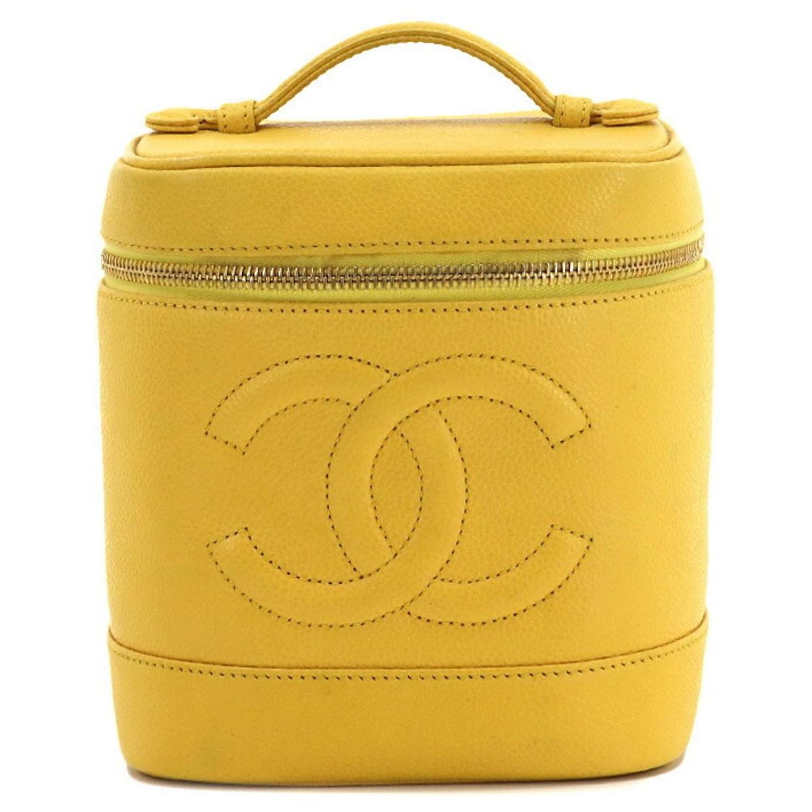 Chanel Vanity Yellow Leather ref.839218 Joli Closet